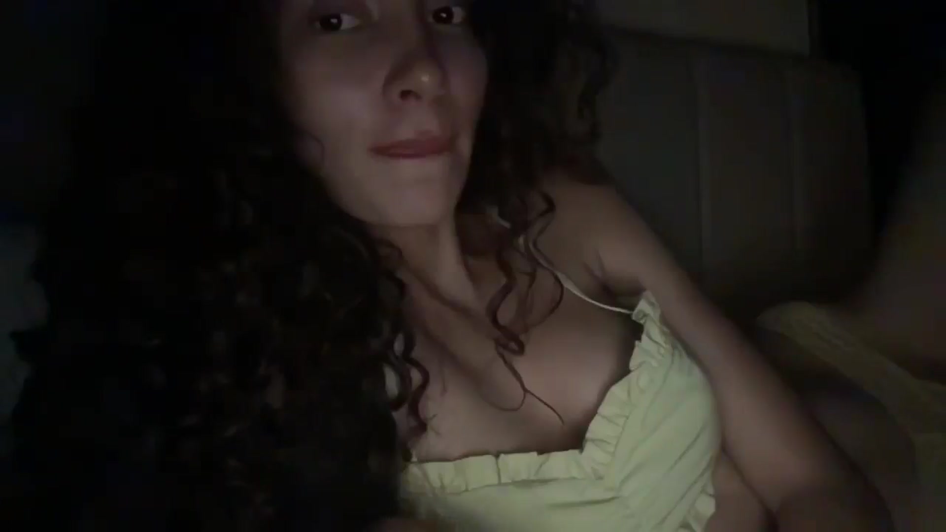 Gallery image thumbnail from SweetEllie's myfreecams stream on, 03/05/2026, 07:11 image 19 of 20