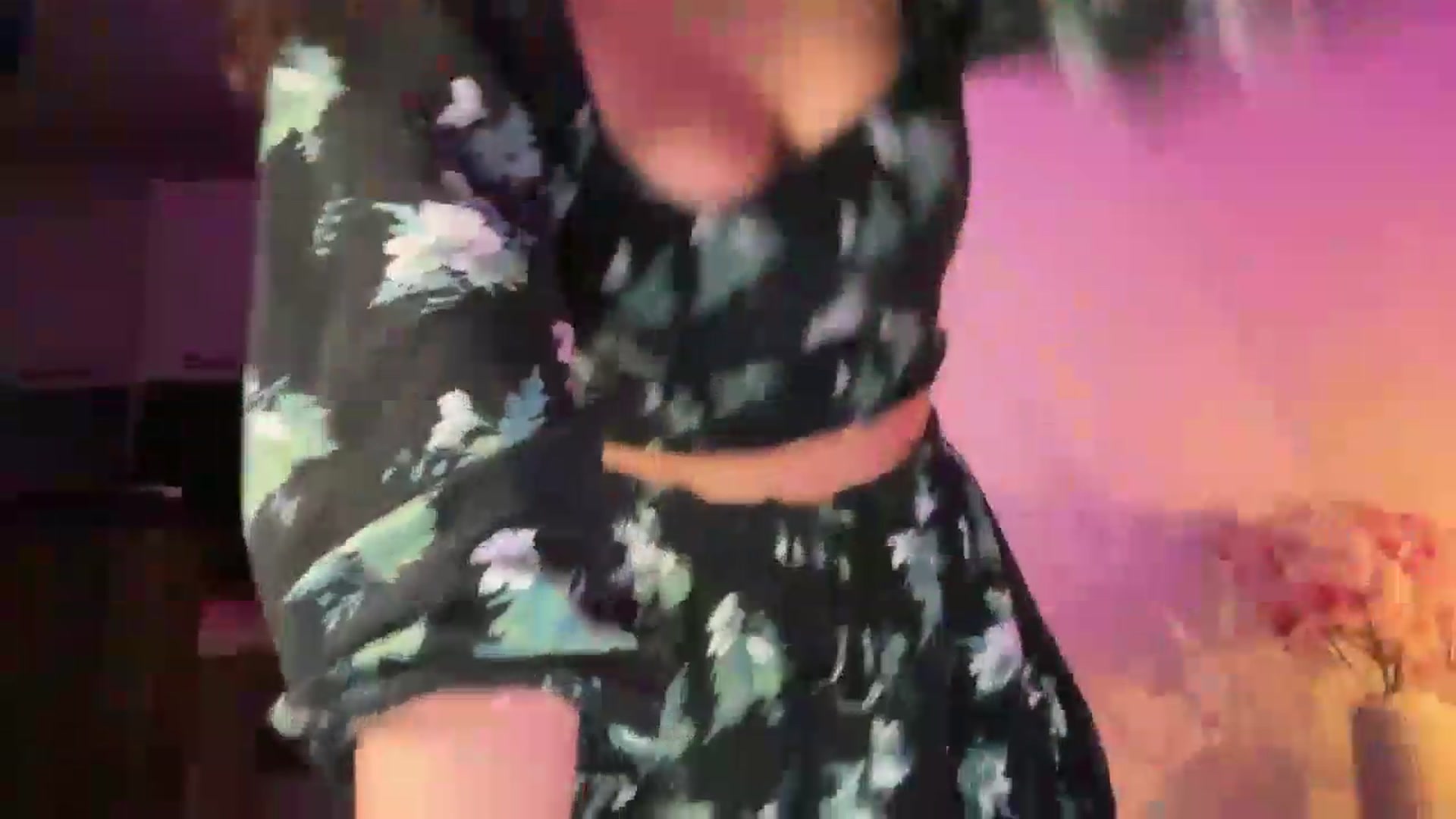 Gallery image thumbnail from SweetEllie's myfreecams stream on, 05/24/2026, 04:07 image 19 of 20
