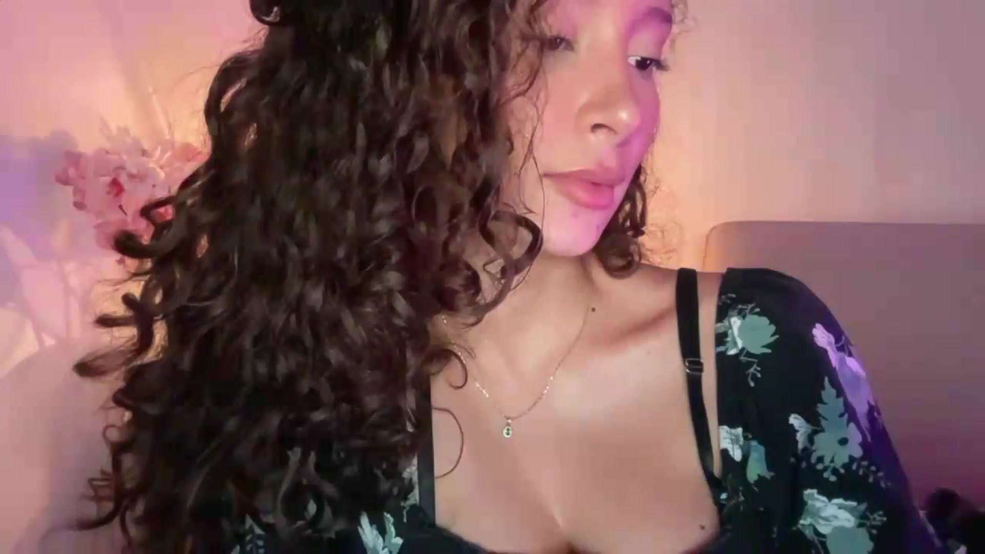 Gallery image thumbnail from SweetEllie's myfreecams stream on, 05/24/2026, 09:45 image 7 of 20