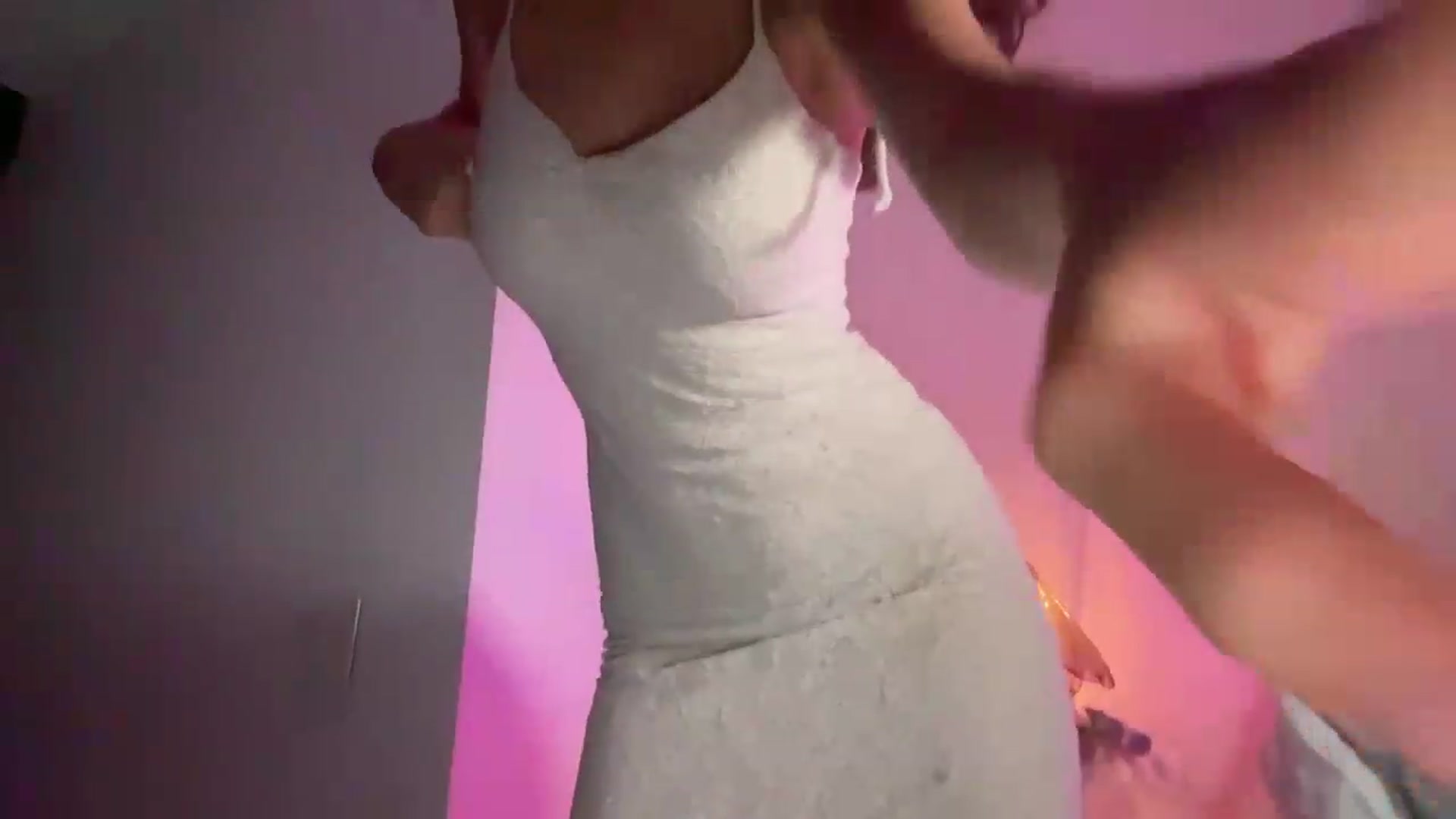 Gallery image thumbnail from SweetEllie's myfreecams stream on, 05/26/2026, 02:50 image 12 of 20