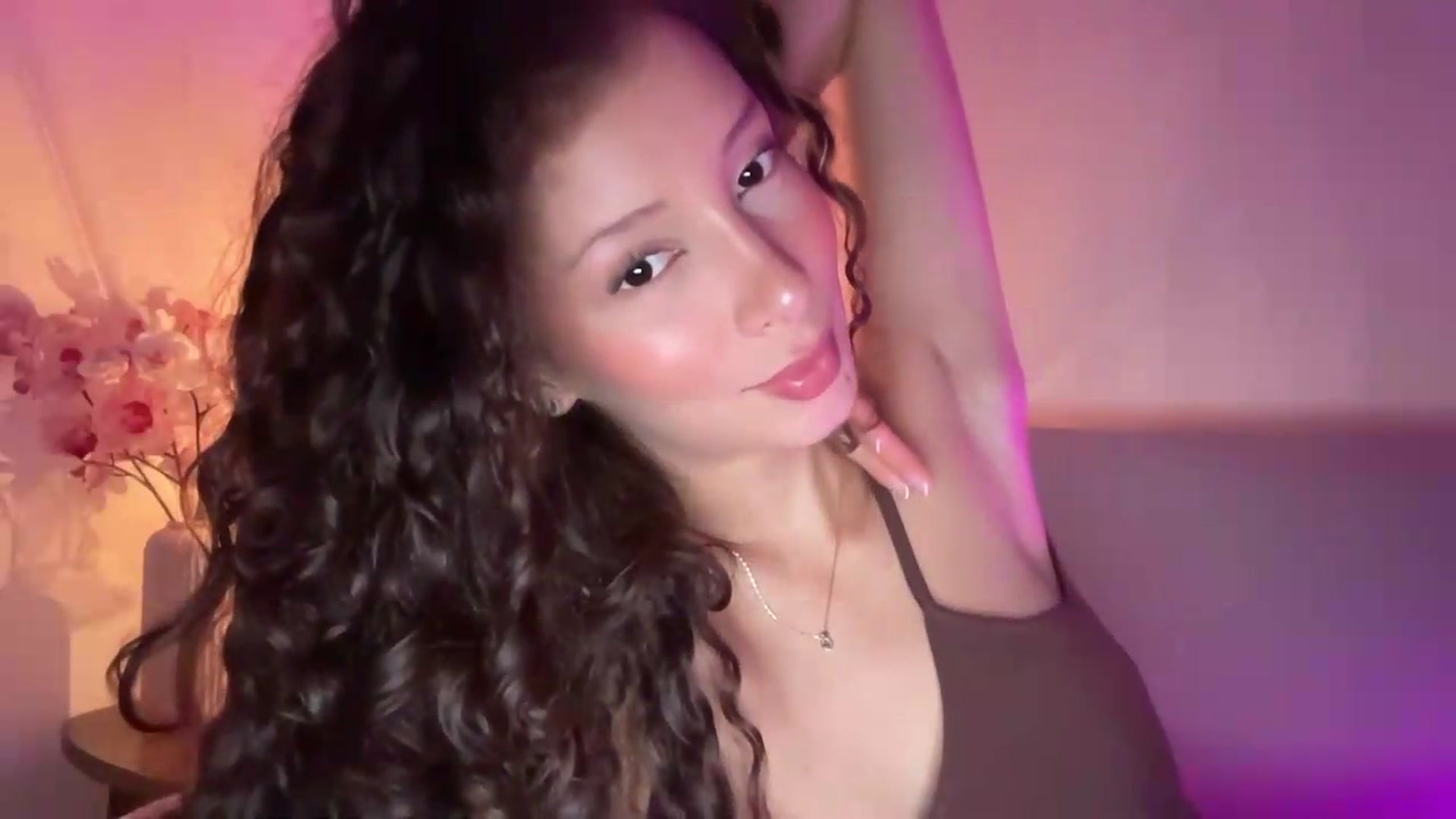 Gallery image thumbnail from SweetEllie's myfreecams stream on, 06/06/2026, 06:44 image 2 of 20