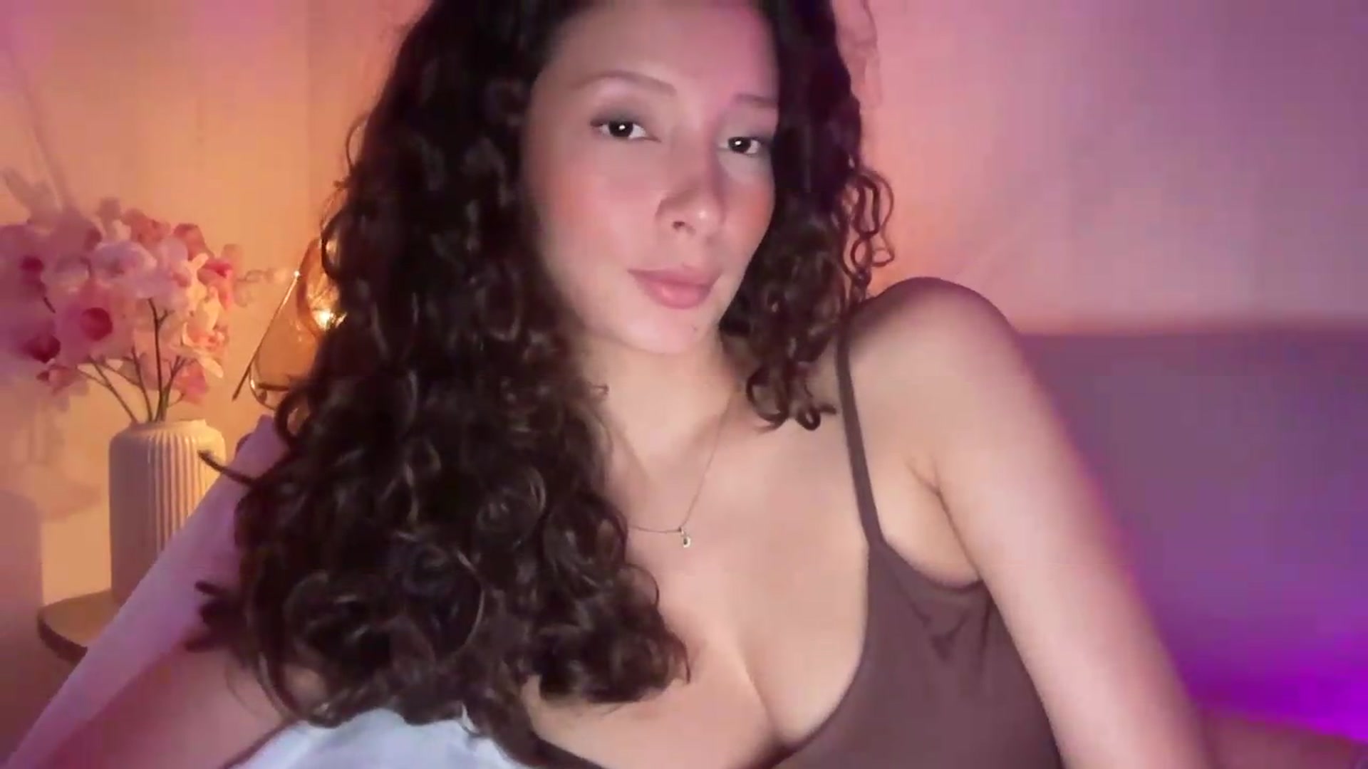 Gallery image thumbnail from SweetEllie's myfreecams stream on, 06/06/2026, 06:44 image 20 of 20