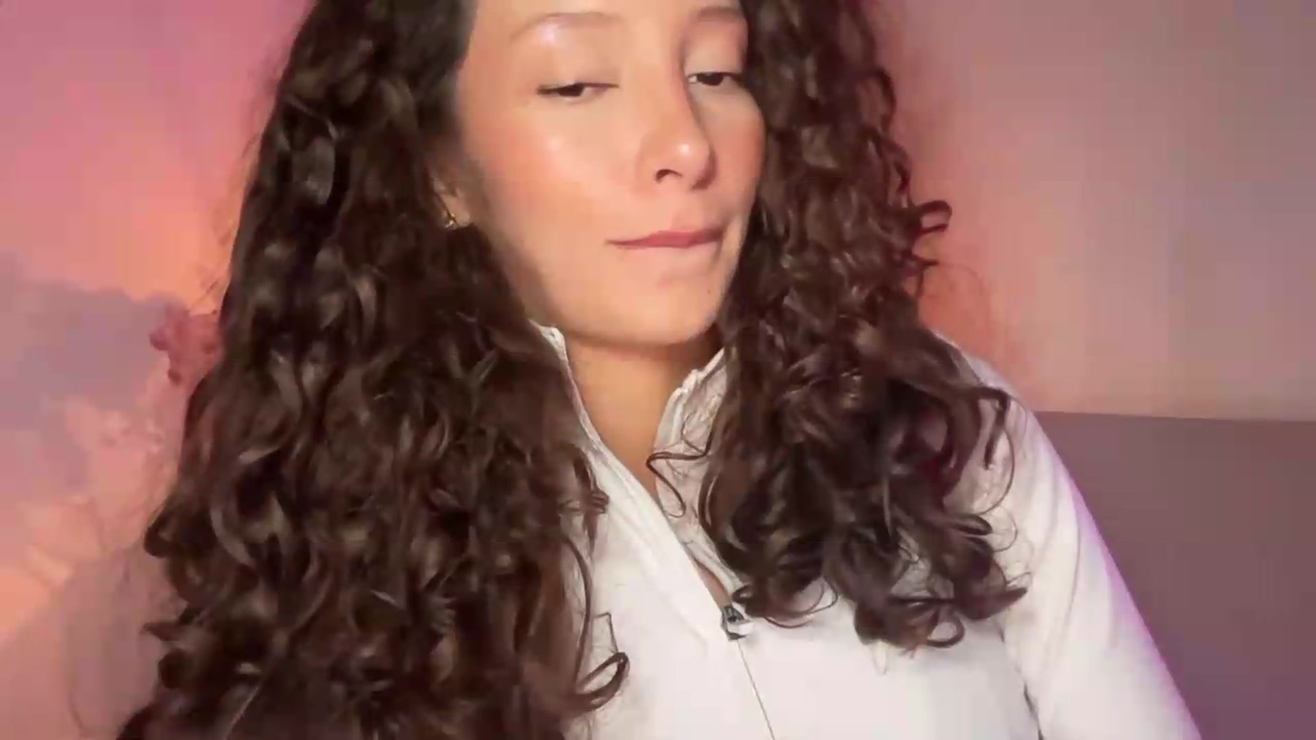 Gallery image thumbnail from SweetEllie's myfreecams stream on, 06/07/2026, 06:33 image 7 of 20