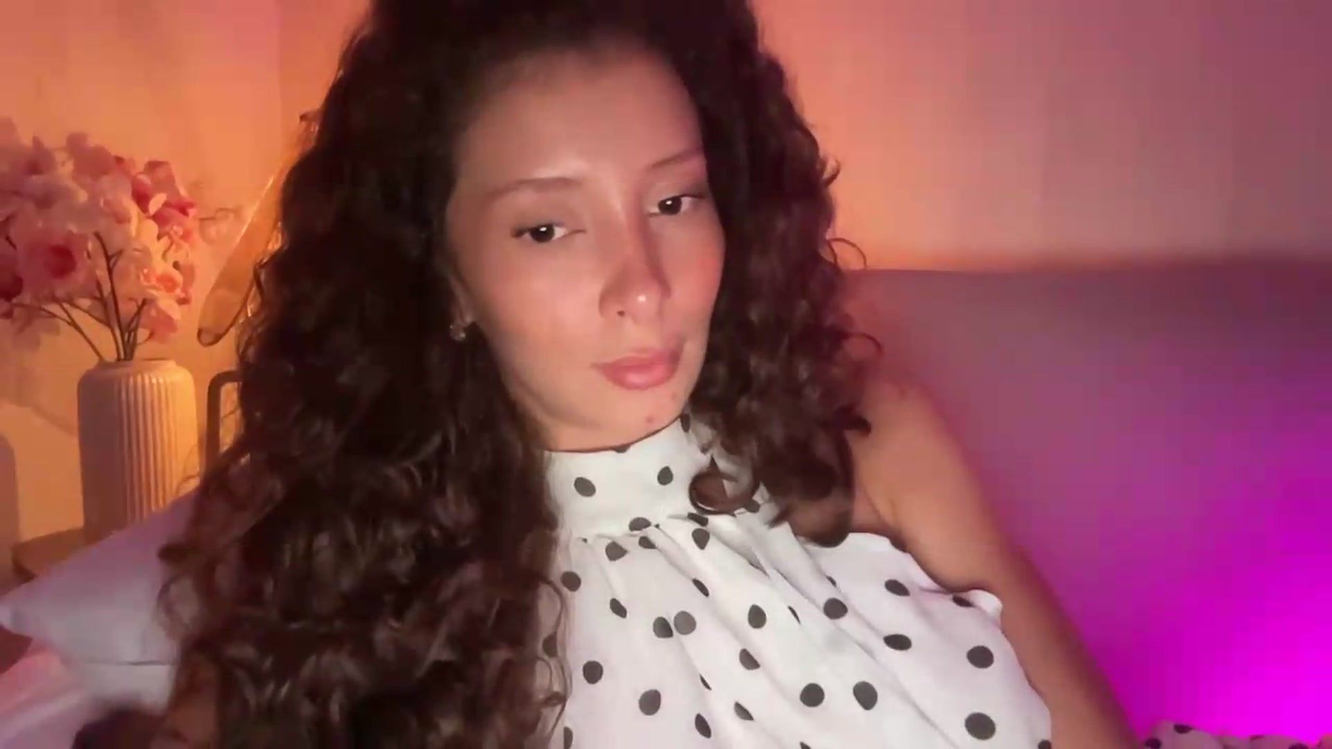 Gallery image thumbnail from SweetEllie's myfreecams stream on, 06/12/2026, 06:08 image 7 of 20