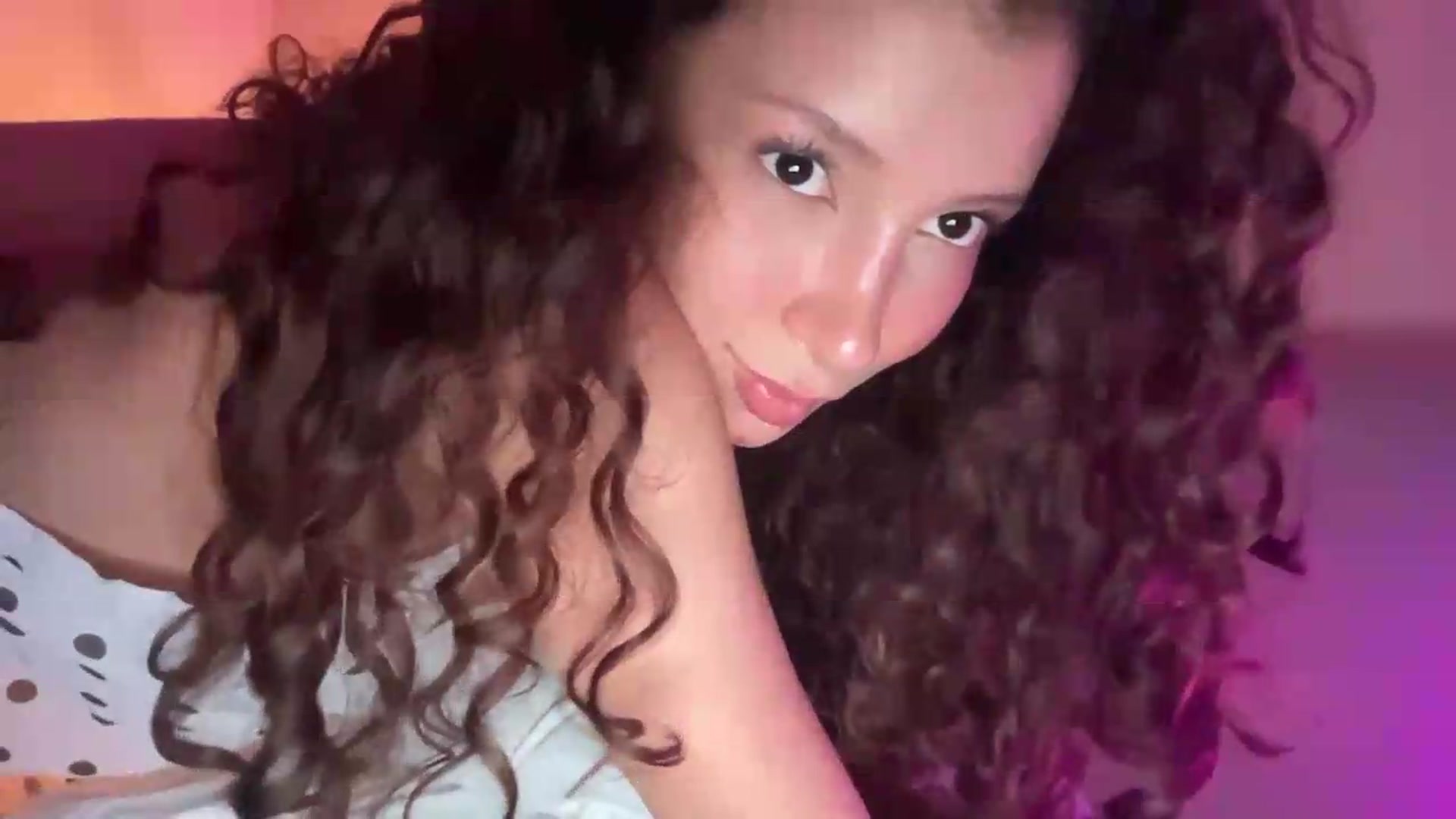 Gallery image thumbnail from SweetEllie's myfreecams stream on, 06/12/2026, 06:08 image 11 of 20