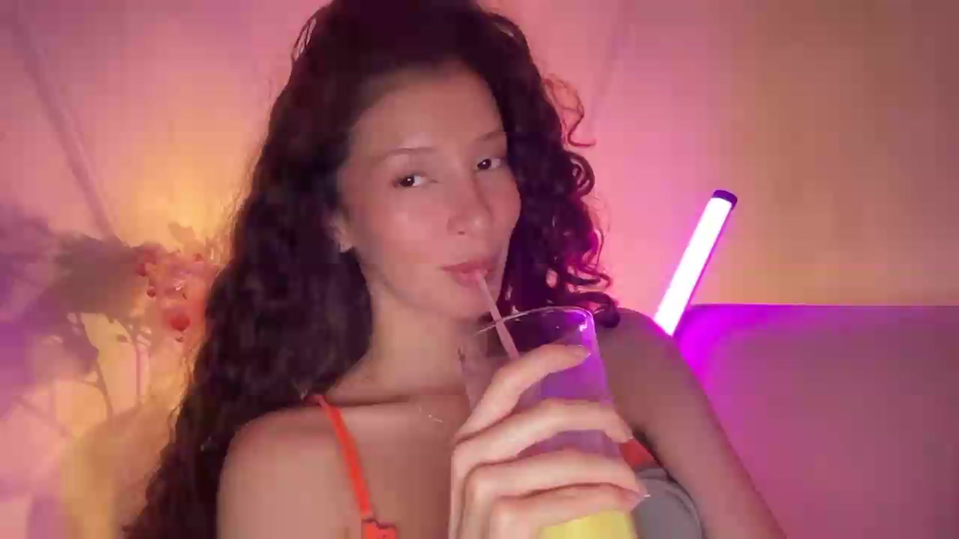 Gallery image thumbnail from SweetEllie's myfreecams stream on, 06/14/2026, 06:22 image 18 of 20