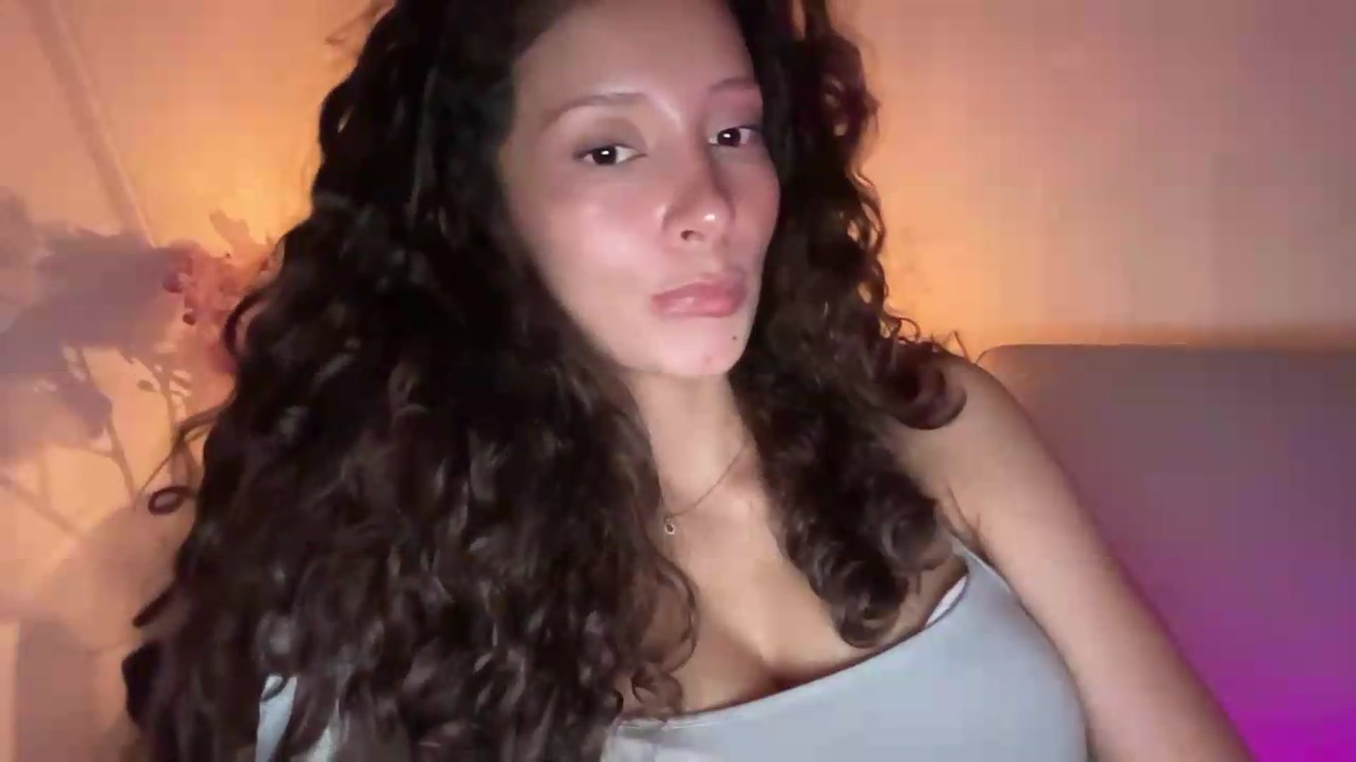Gallery image thumbnail from SweetEllie's myfreecams stream on, 06/14/2026, 10:22 image 13 of 20
