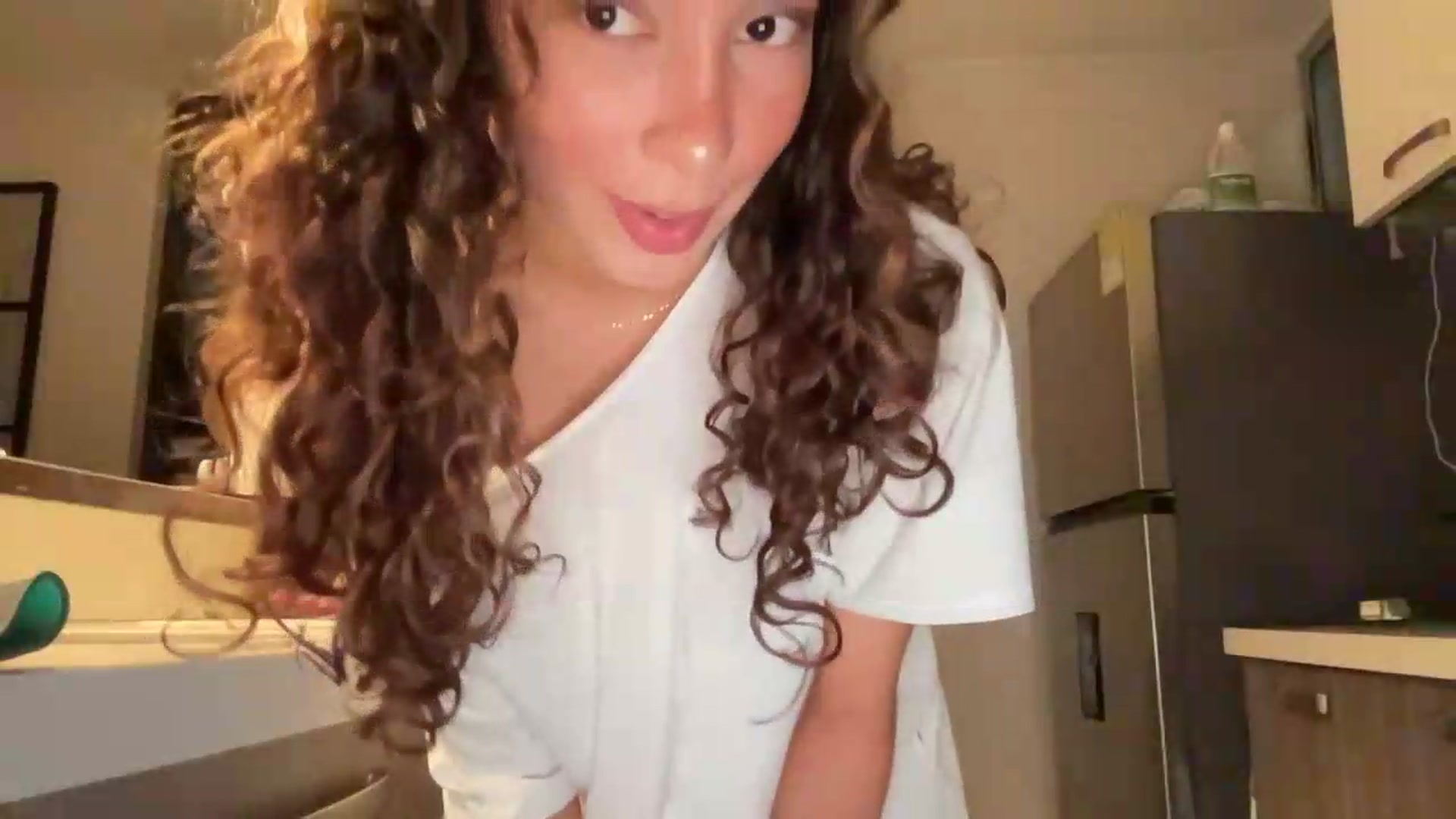 Gallery image thumbnail from SweetEllie's myfreecams stream on, 06/16/2026, 06:22 image 11 of 20
