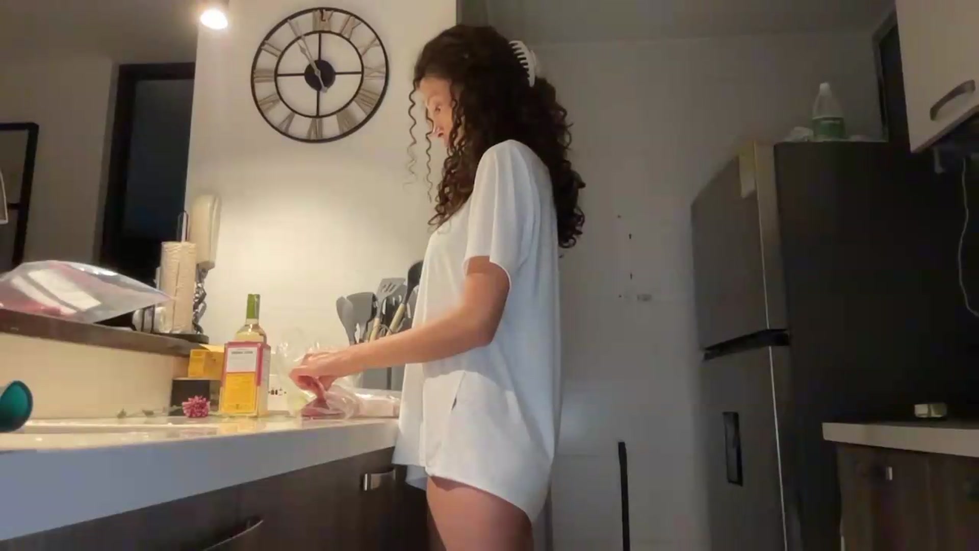 Gallery image thumbnail from SweetEllie's myfreecams stream on, 06/16/2026, 06:22 image 14 of 20