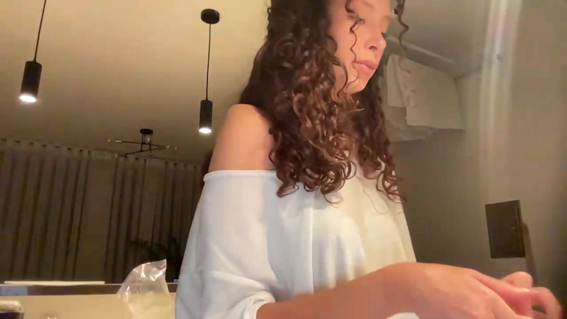 Gallery image thumbnail from SweetEllie's myfreecams stream on, 06/16/2026, 08:04 image 11 of 20