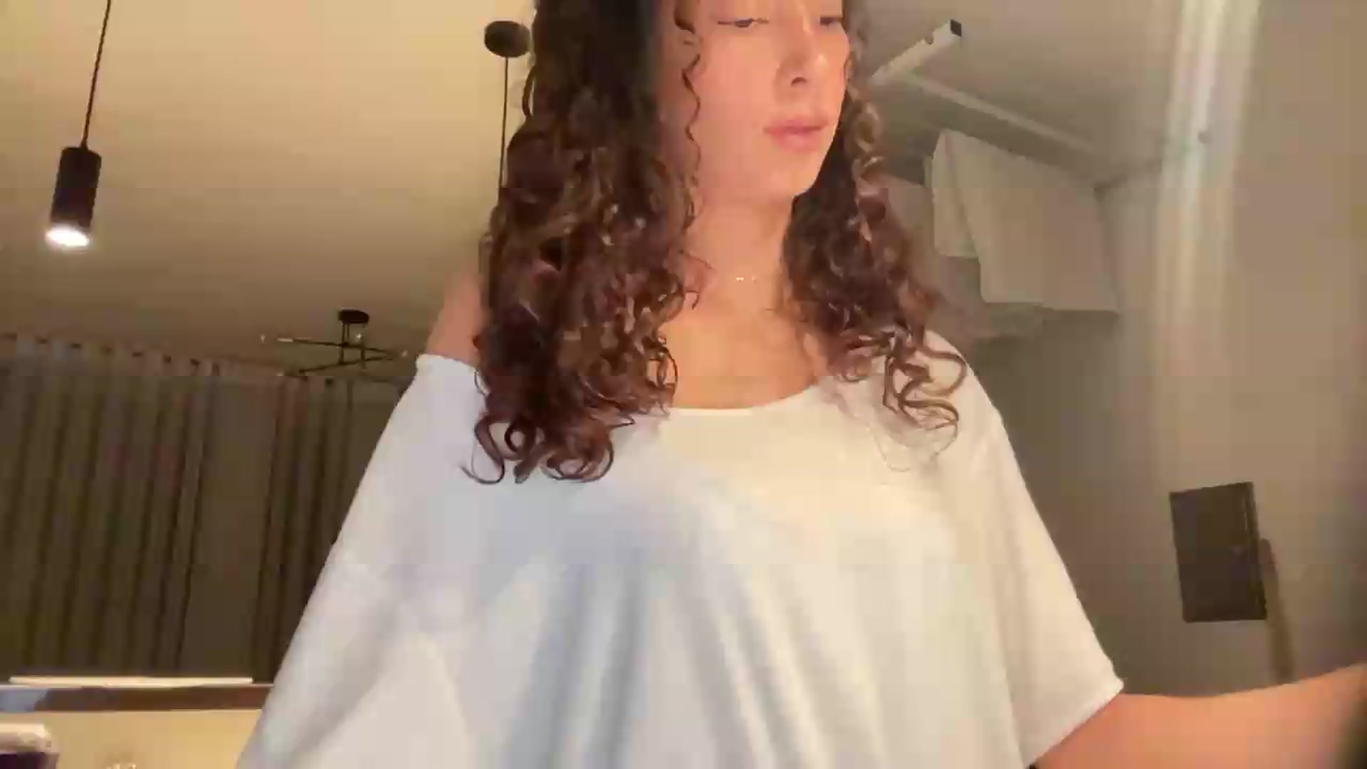 Gallery image thumbnail from SweetEllie's myfreecams stream on, 06/16/2026, 08:04 image 3 of 20