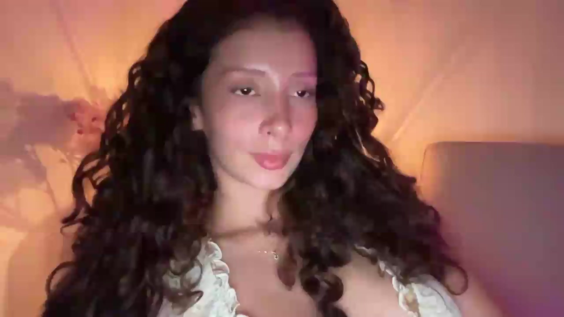 Gallery image thumbnail from SweetEllie's myfreecams stream on, 06/19/2026, 06:00 image 14 of 20