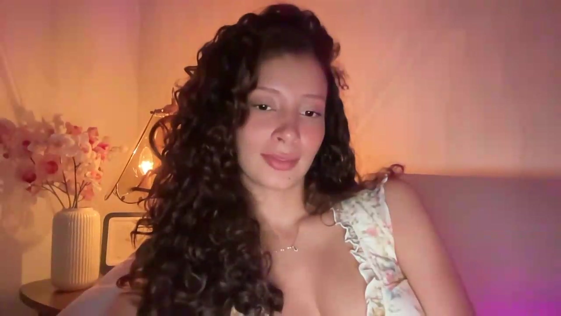 Gallery image thumbnail from SweetEllie's myfreecams stream on, 06/19/2026, 06:41 image 18 of 20