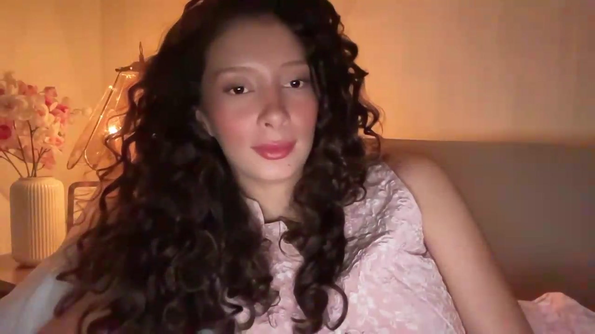 Gallery image thumbnail from SweetEllie's myfreecams stream on, 06/20/2026, 06:55 image 3 of 20