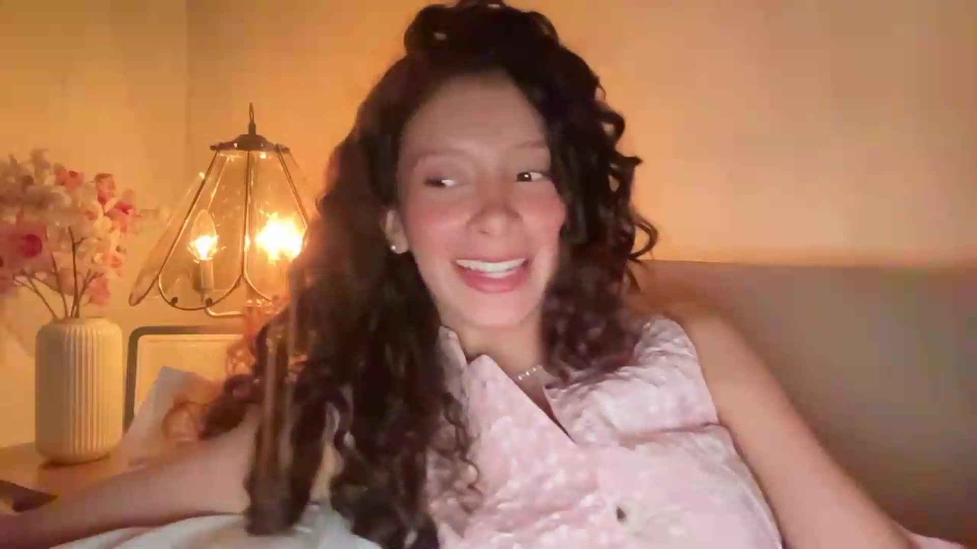 Gallery image thumbnail from SweetEllie's myfreecams stream on, 06/20/2026, 06:55 image 16 of 20
