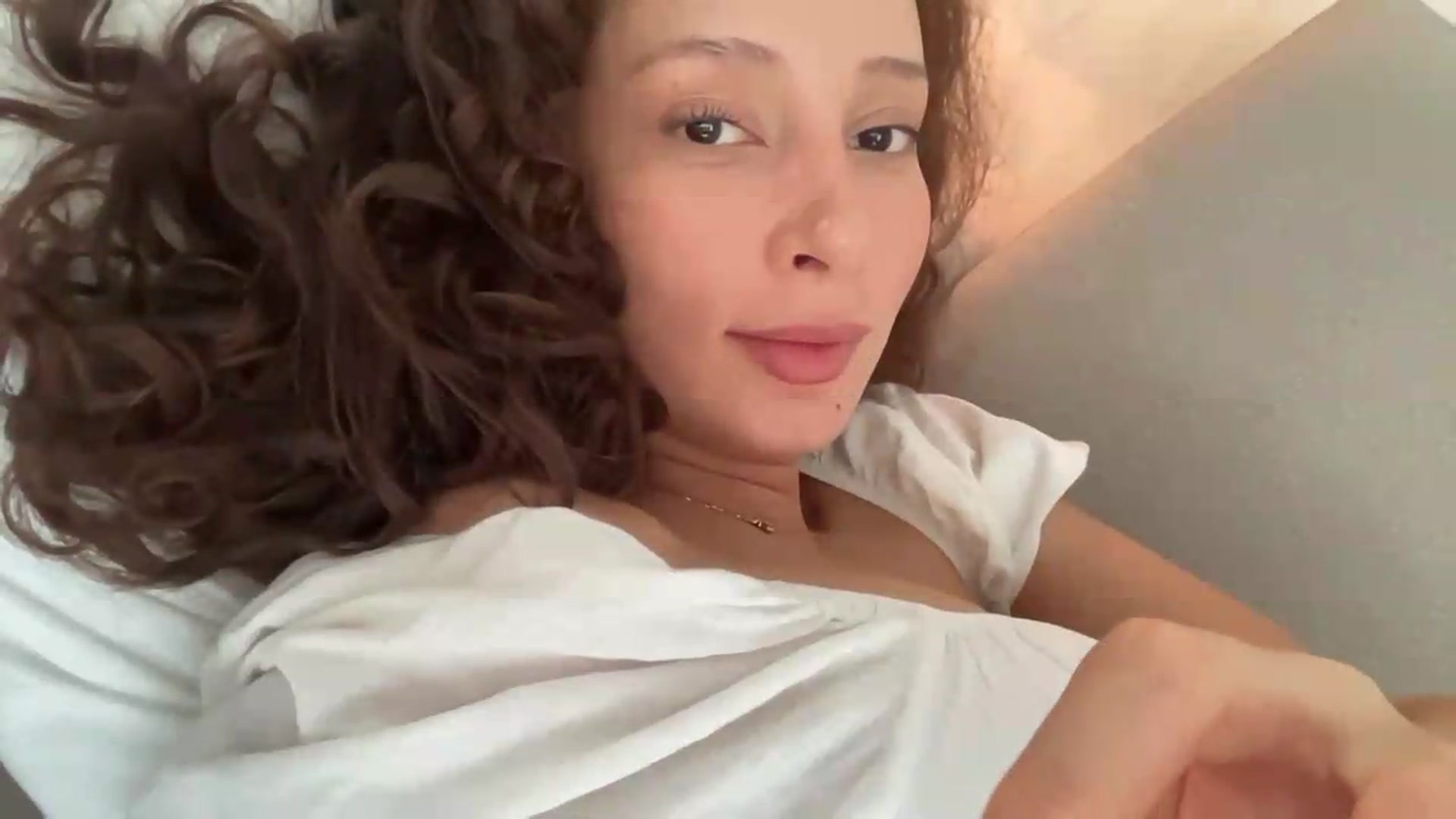 Gallery image thumbnail from SweetEllie's myfreecams stream on, 06/21/2026, 12:46 image 5 of 20