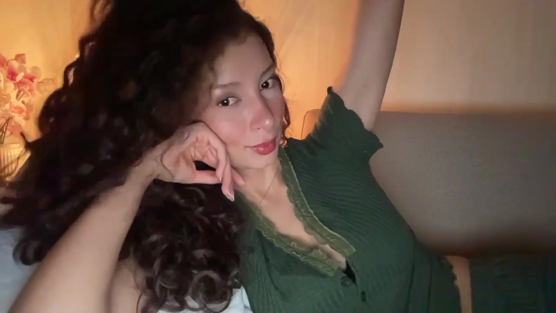 Gallery image thumbnail from SweetEllie's myfreecams stream on, 06/24/2026, 07:22 image 4 of 20