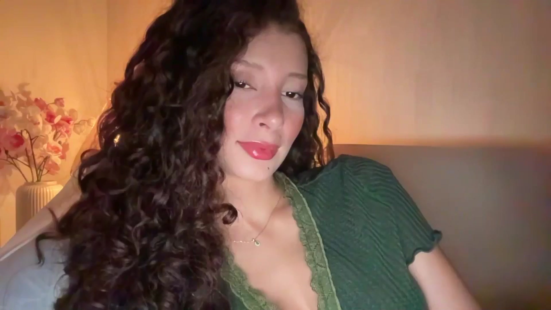 Gallery image thumbnail from SweetEllie's myfreecams stream on, 06/24/2026, 07:22 image 1 of 20