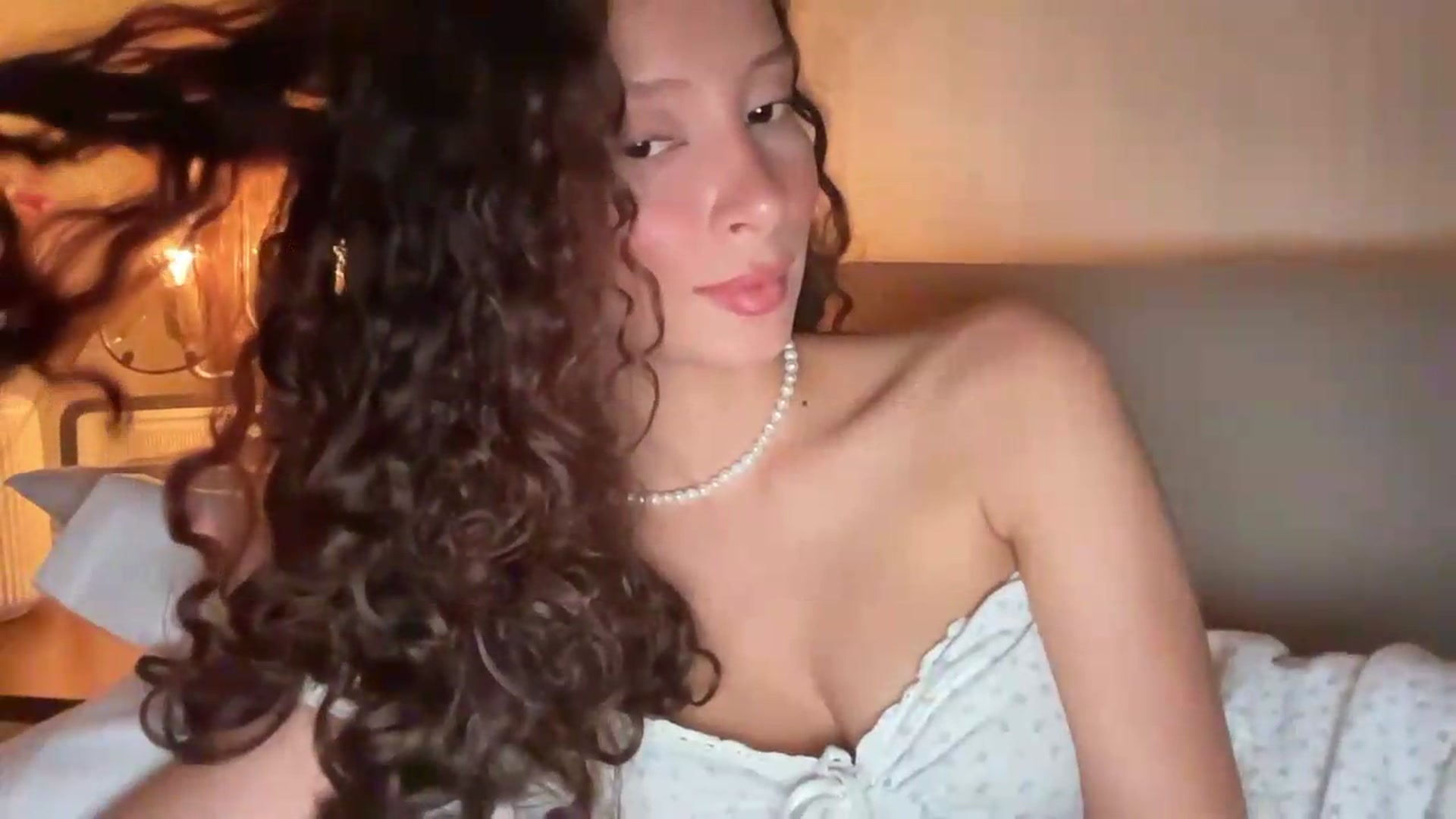 Gallery image thumbnail from SweetEllie's myfreecams stream on, 06/26/2026, 04:54 image 16 of 20