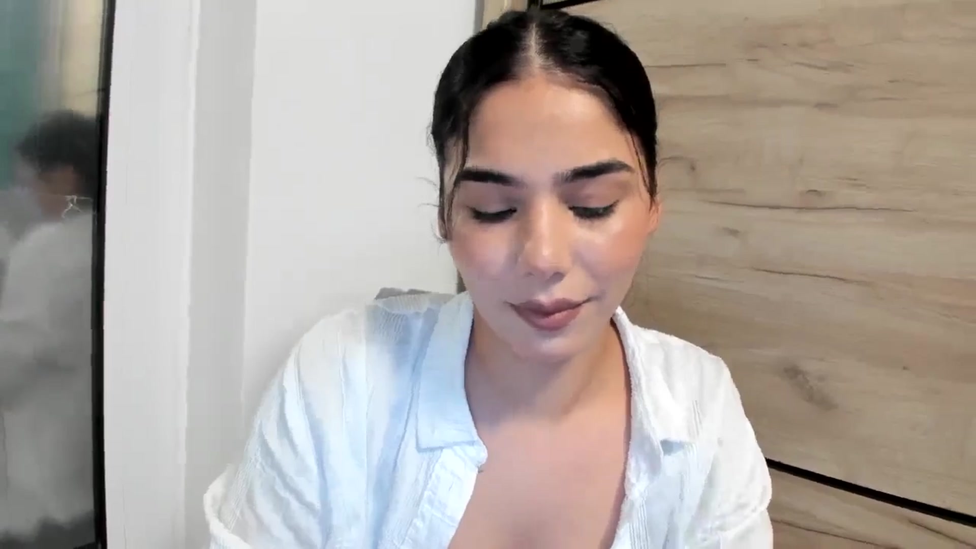 Gallery image thumbnail from SweetGirl19's myfreecams stream on, 04/20/2026, 11:37 image 4 of 20