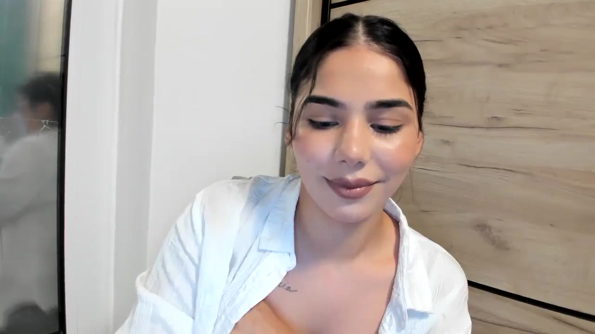 Gallery image thumbnail from SweetGirl19's myfreecams stream on, 04/20/2026, 11:37 image 6 of 20