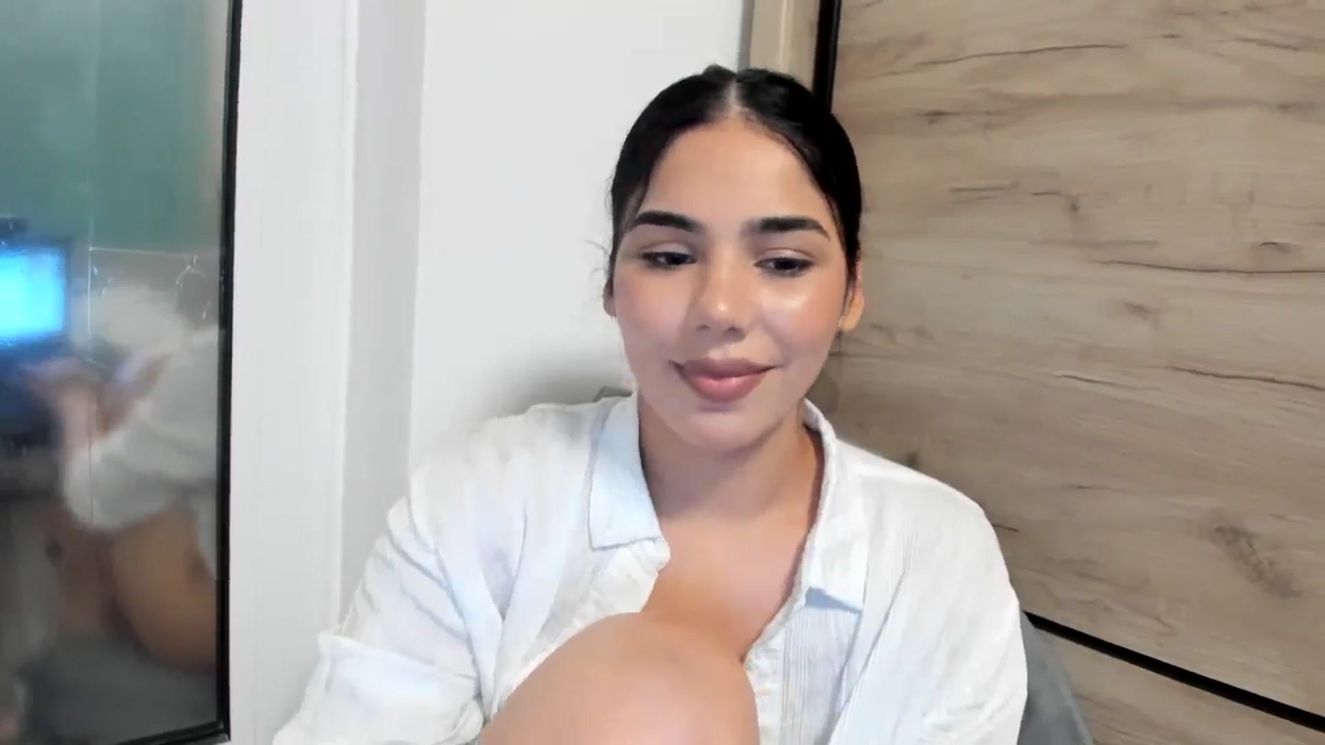 Gallery image thumbnail from SweetGirl19's myfreecams stream on, 04/20/2026, 12:42 image 3 of 20
