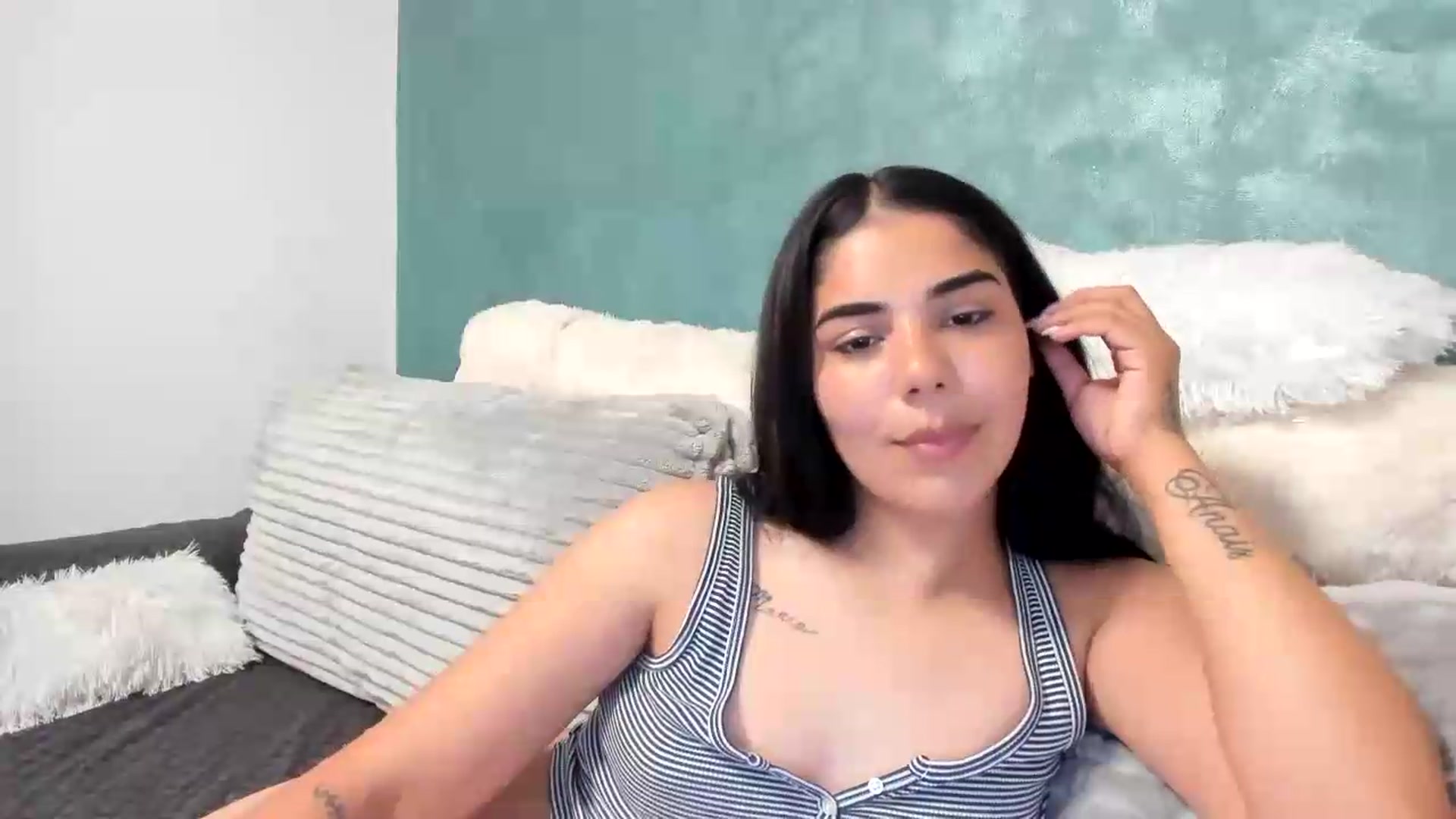 Gallery image thumbnail from SweetGirl19's myfreecams stream on, 06/08/2026, 14:01 image 9 of 20
