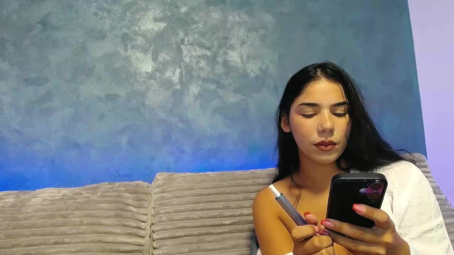 Gallery image thumbnail from SweetGirl19's myfreecams stream on, 09/17/2026, 01:15 image 8 of 20