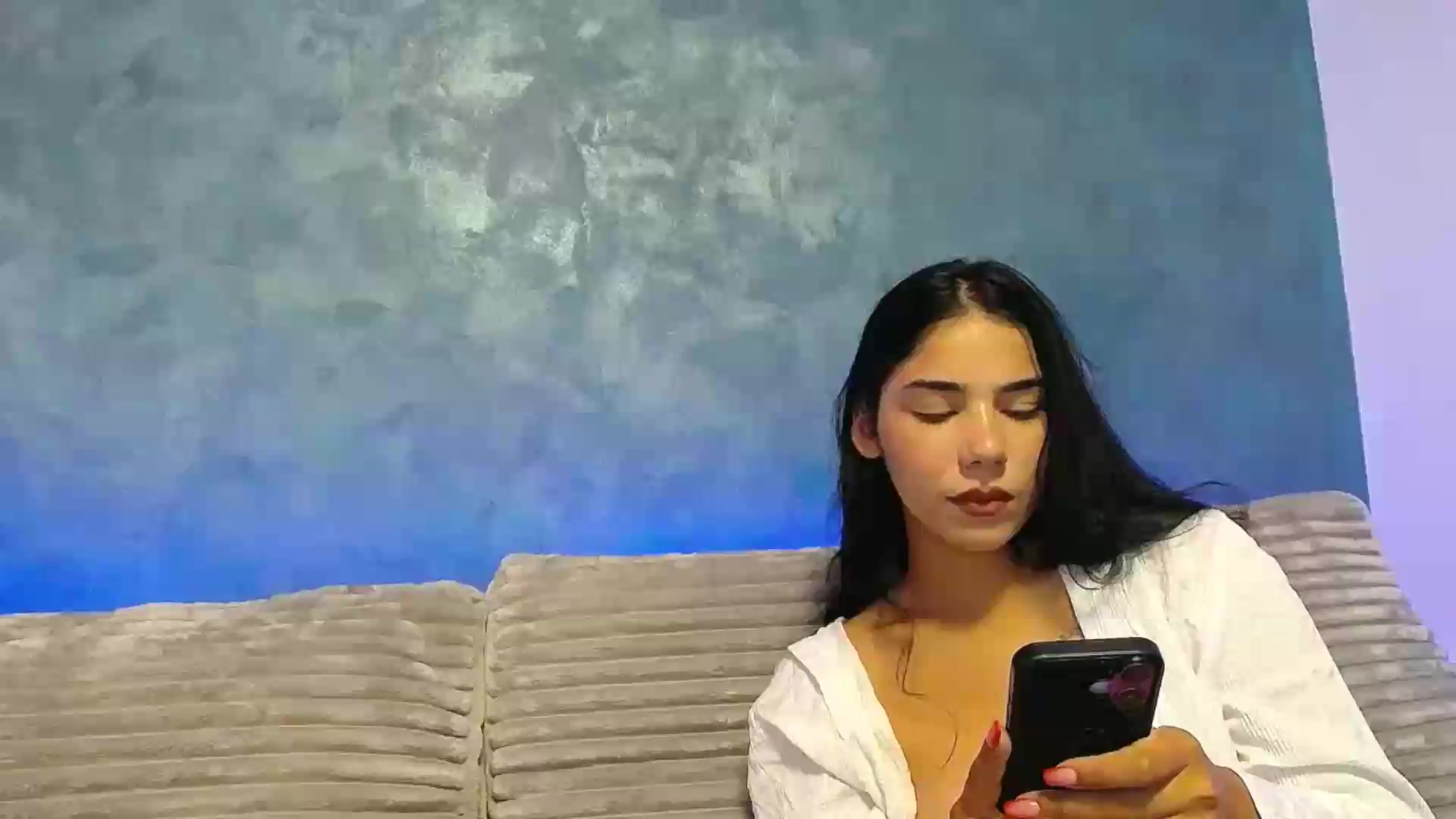 Gallery image thumbnail from SweetGirl19's myfreecams stream on, 09/17/2026, 01:15 image 11 of 20