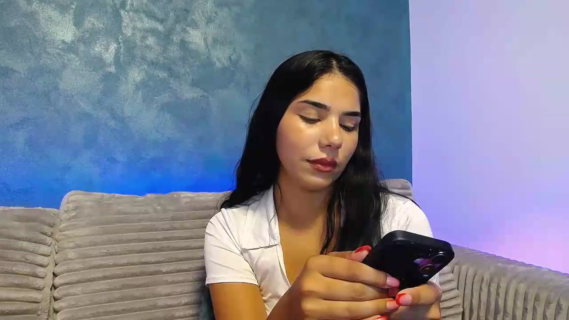 Gallery image thumbnail from SweetGirl19's myfreecams stream on, 09/17/2026, 03:58 image 17 of 20