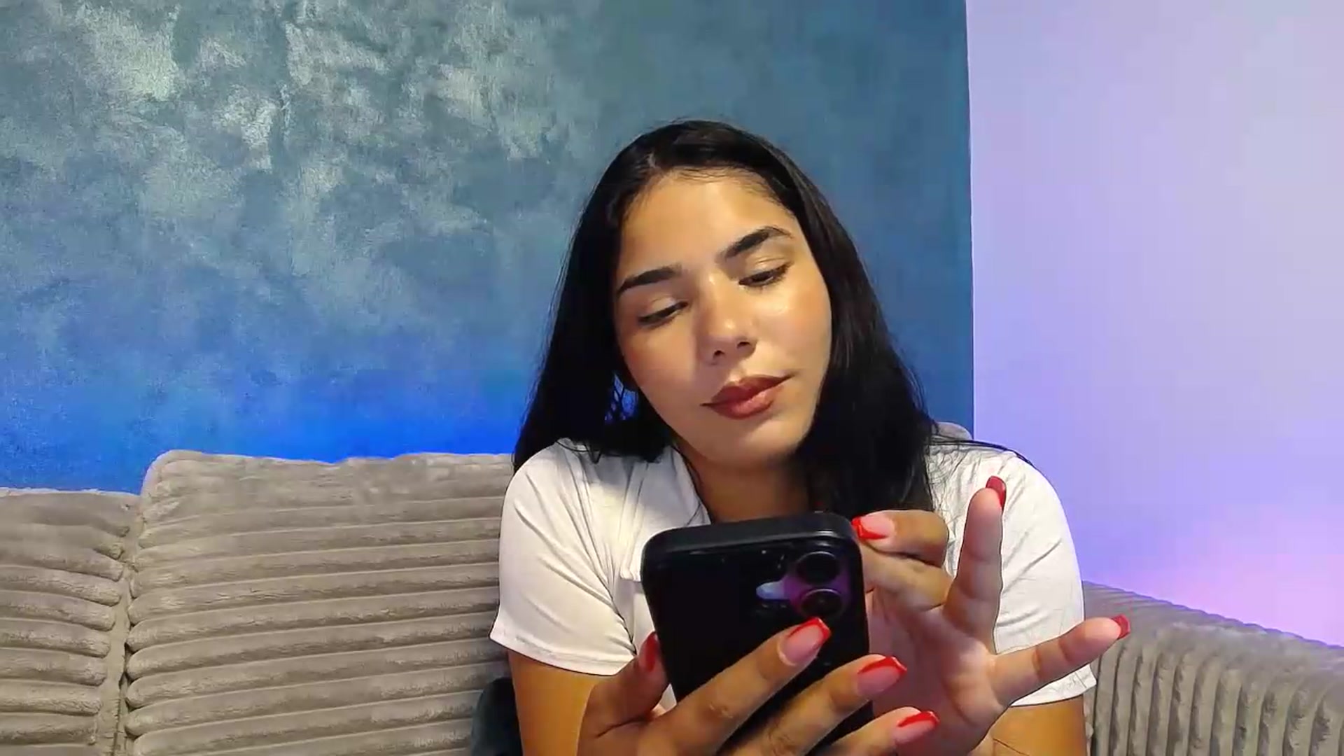 Gallery image thumbnail from SweetGirl19's myfreecams stream on, 09/17/2026, 03:58 image 18 of 20