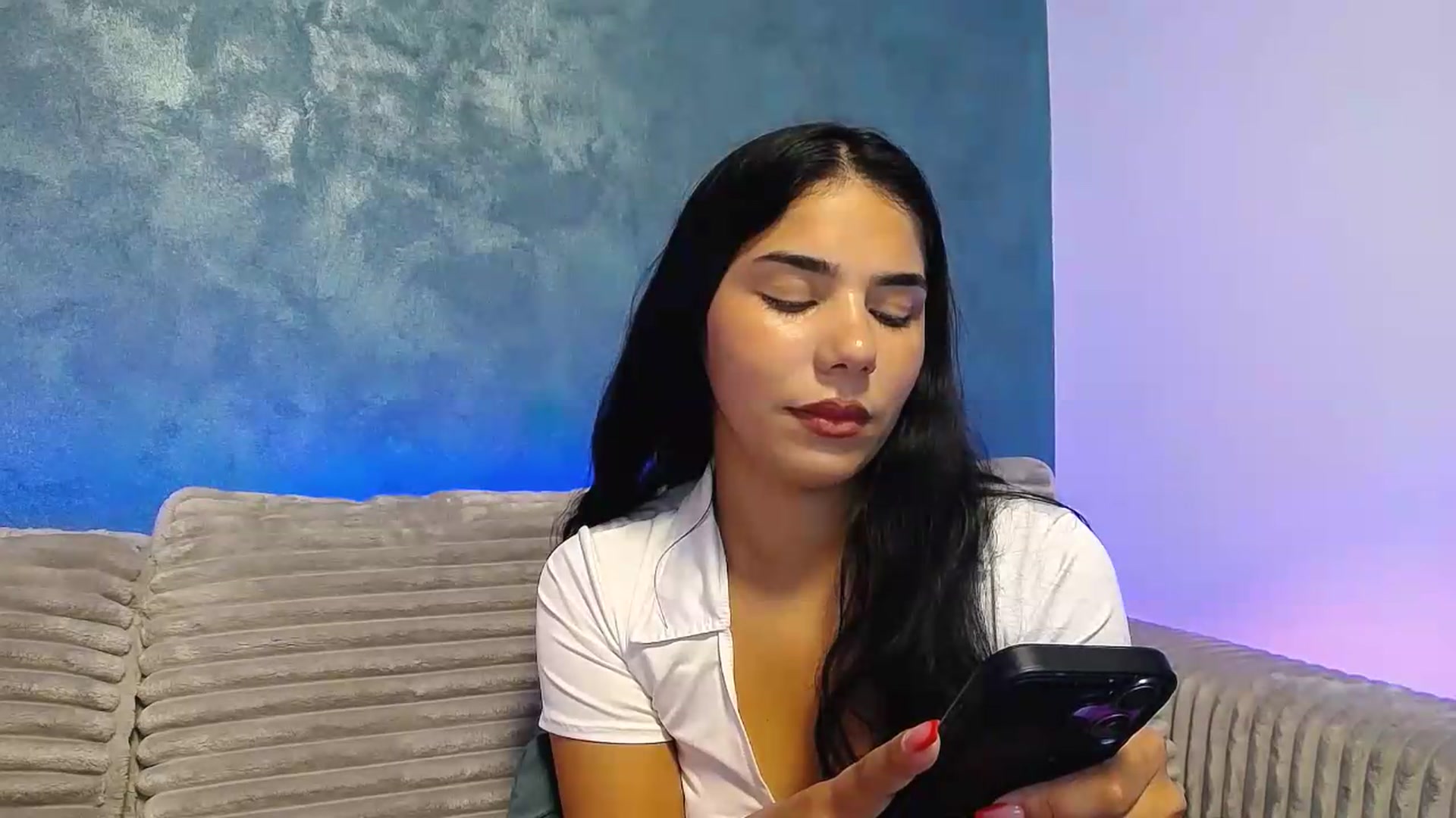 Gallery image thumbnail from SweetGirl19's myfreecams stream on, 09/17/2026, 03:58 image 15 of 20