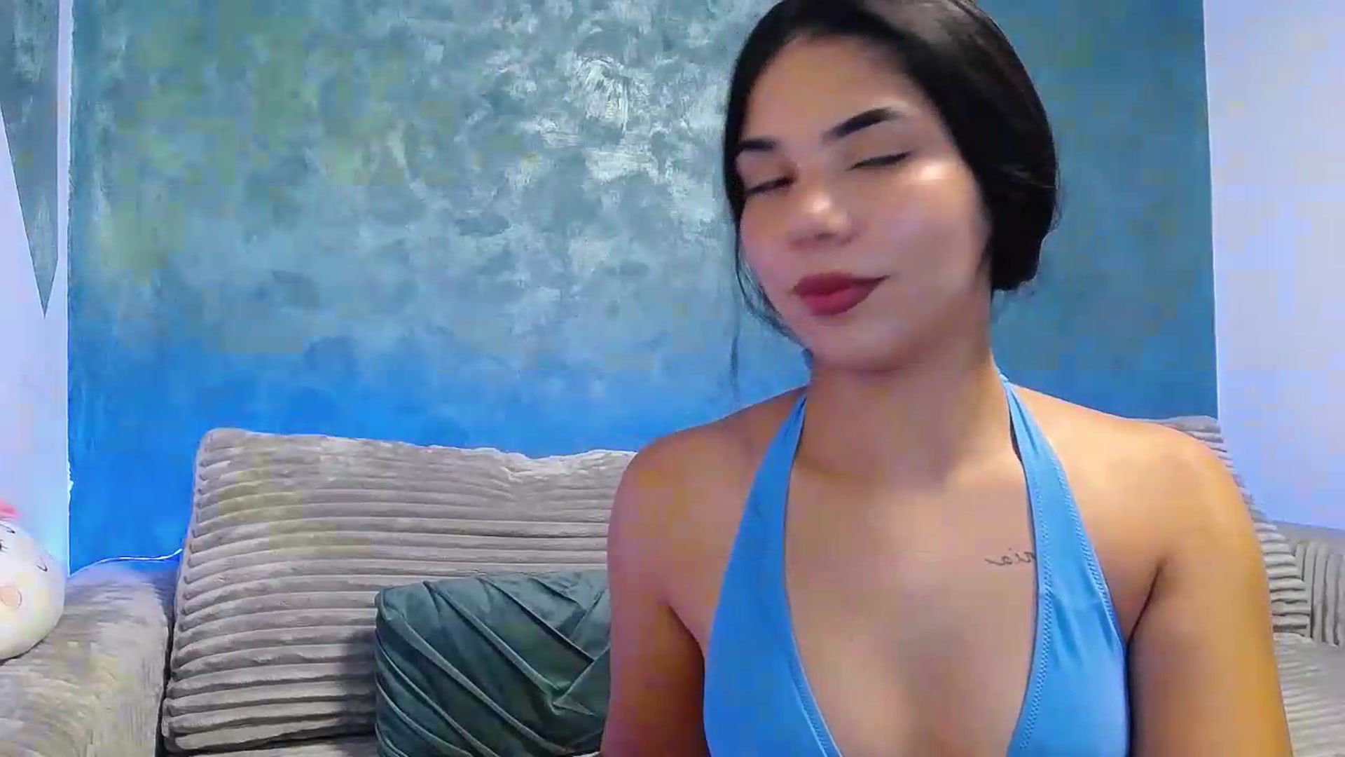 Gallery image thumbnail from SweetGirl19's myfreecams stream on, 09/18/2026, 24:02 image 19 of 20