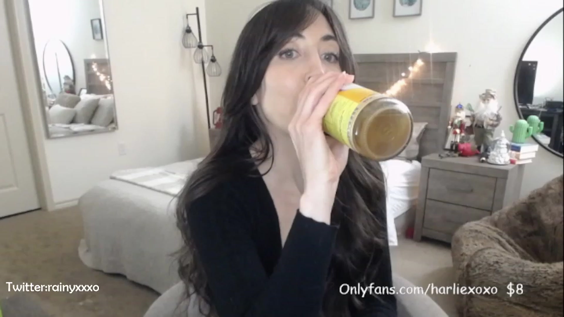 Gallery image thumbnail from SweetHarlie's myfreecams stream on, 12/23/2022, 04:49 image 17 of 20