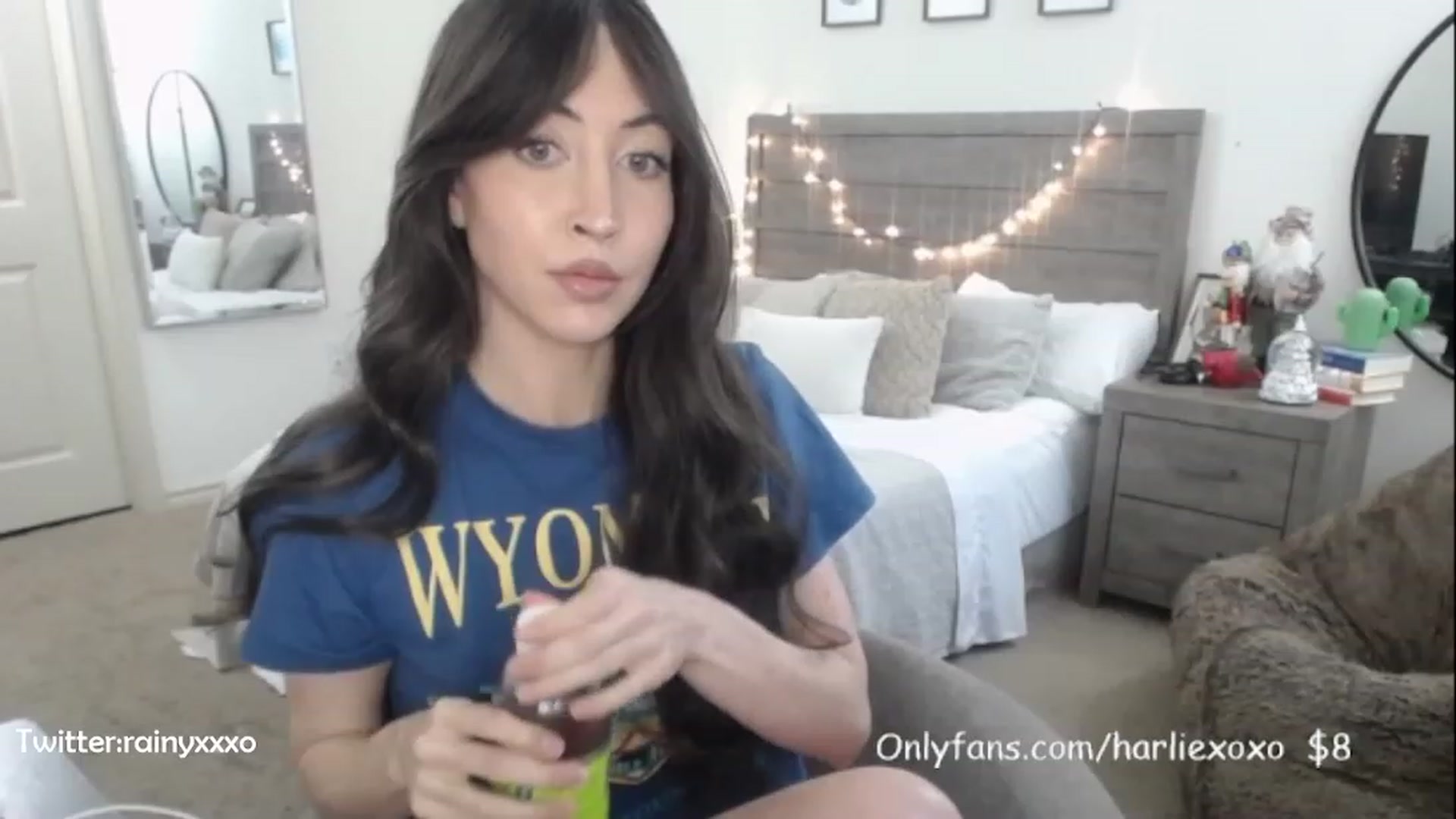 Gallery image thumbnail from SweetHarlie's myfreecams stream on, 12/26/2022, 21:59 image 14 of 20
