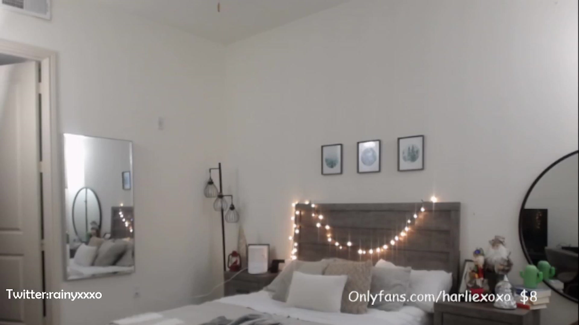 Gallery image thumbnail from SweetHarlie's myfreecams stream on, 12/26/2022, 21:59 image 20 of 20