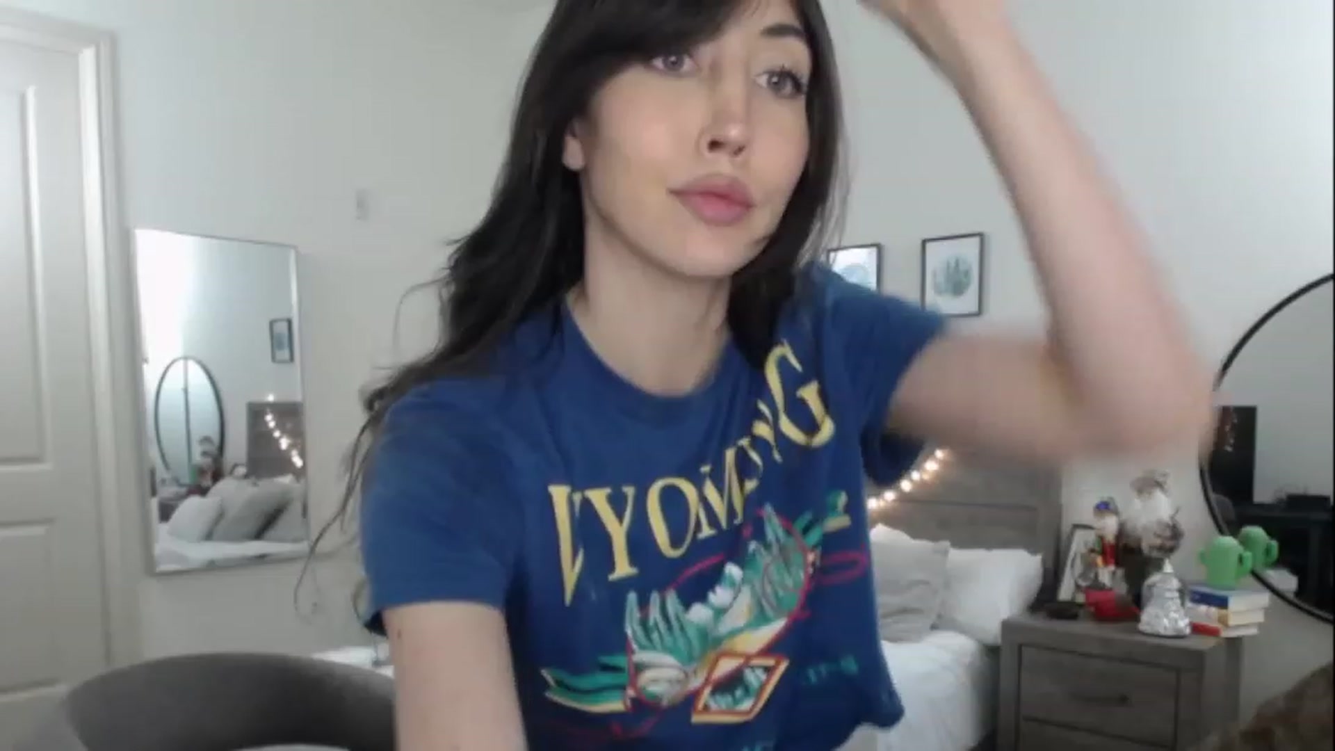 Gallery image thumbnail from SweetHarlie's myfreecams stream on, 12/27/2022, 02:00 image 10 of 20