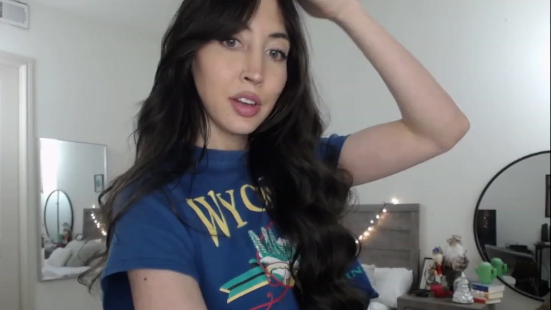 Gallery image thumbnail from SweetHarlie's myfreecams stream on, 12/27/2022, 02:00 image 5 of 20
