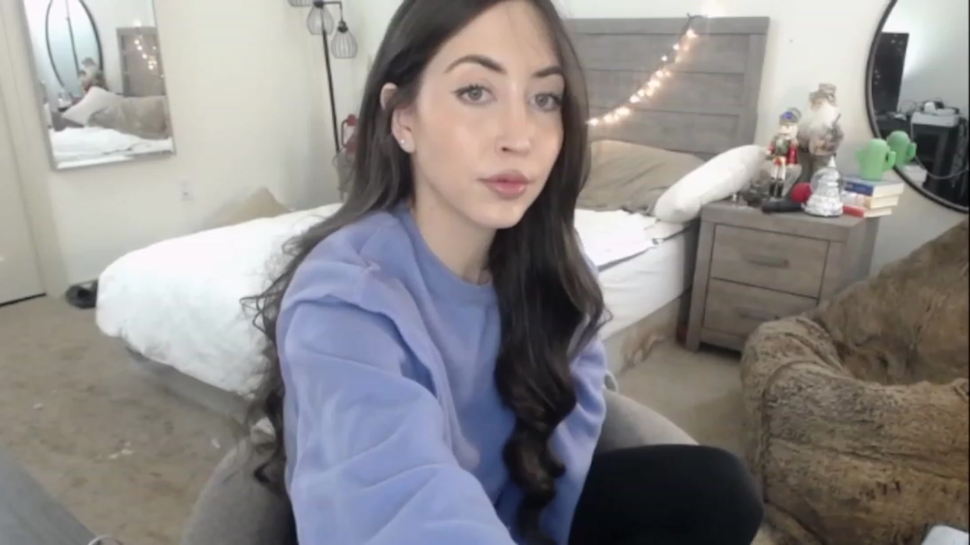 Gallery image thumbnail from SweetHarlie's myfreecams stream on, 01/05/2023, 23:37 image 3 of 20