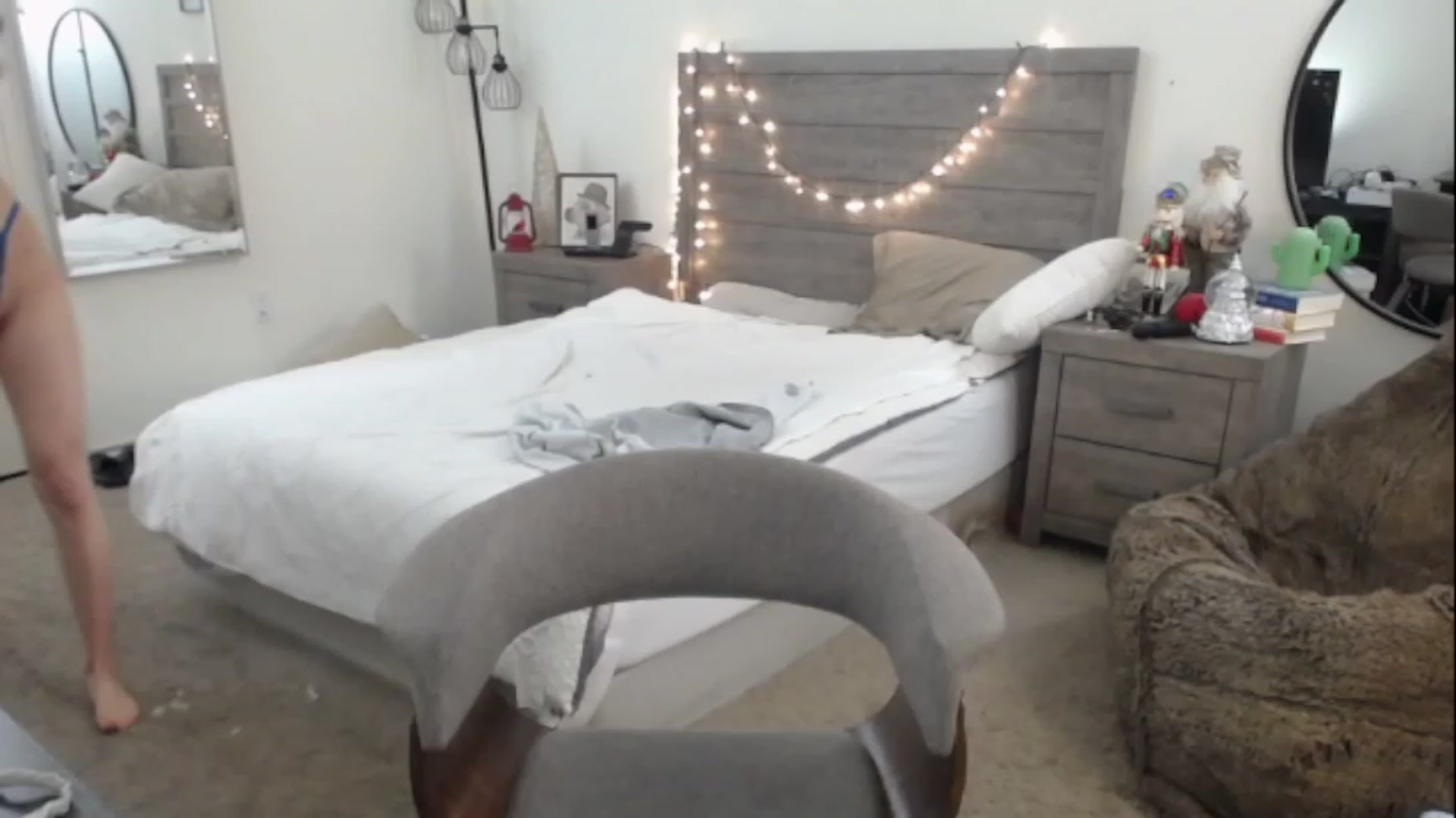 Gallery image thumbnail from SweetHarlie's myfreecams stream on, 01/06/2023, 01:34 image 9 of 20