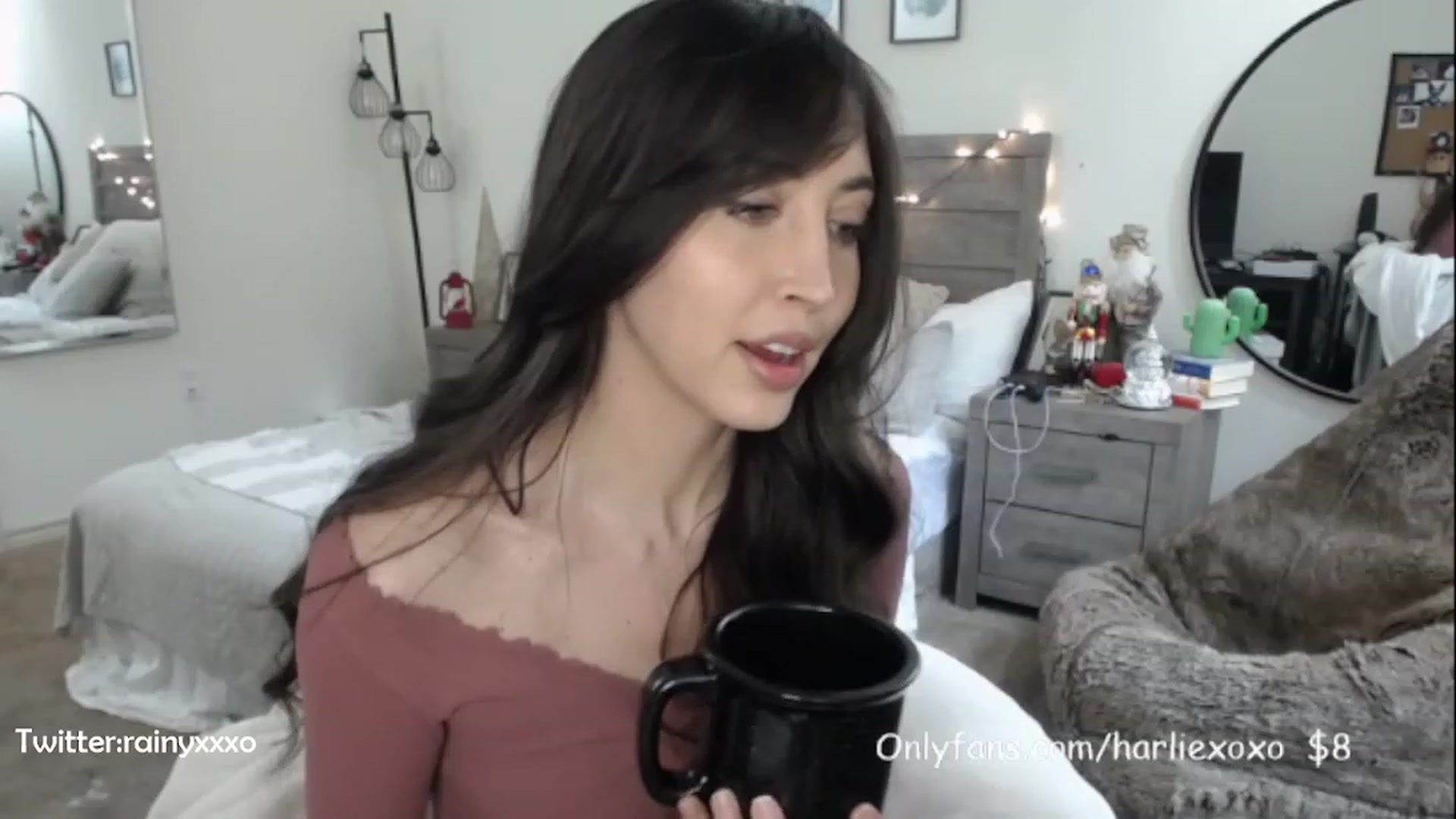 Gallery image thumbnail from SweetHarlie's myfreecams stream on, 01/25/2023, 21:45 image 8 of 20