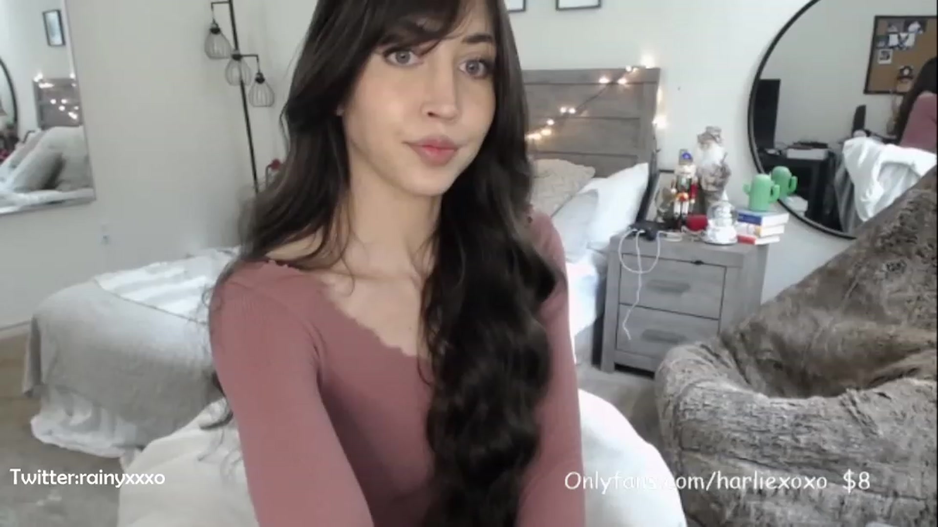Gallery image thumbnail from SweetHarlie's myfreecams stream on, 01/25/2023, 21:45 image 19 of 20