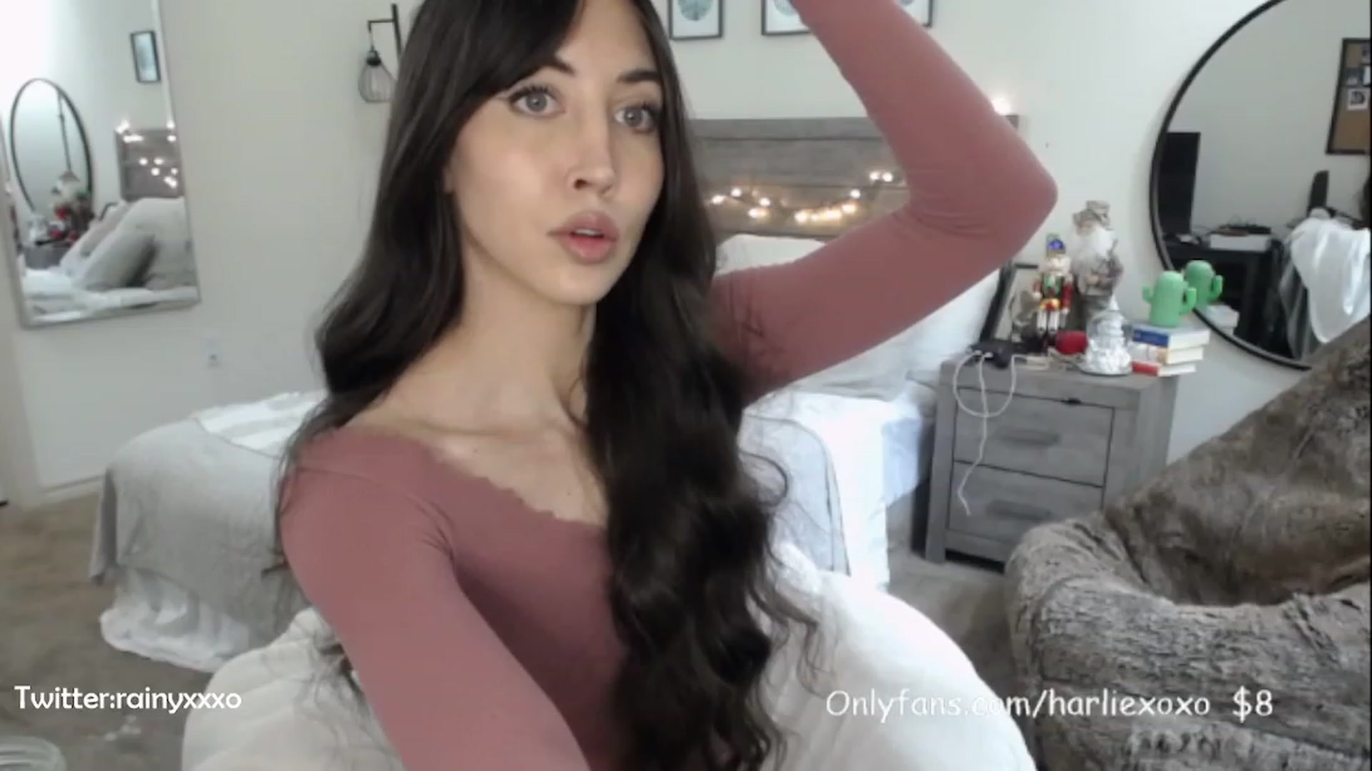 Gallery image thumbnail from SweetHarlie's myfreecams stream on, 01/25/2023, 21:45 image 17 of 20