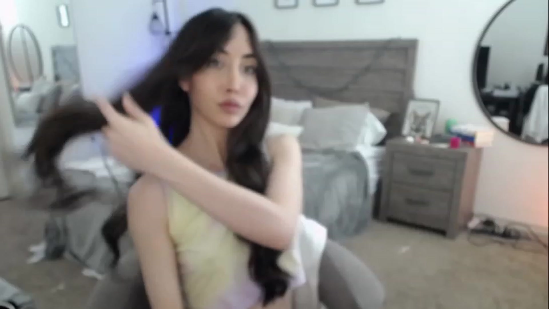 Gallery image thumbnail from SweetHarlie's myfreecams stream on, 02/27/2023, 23:02 image 8 of 20