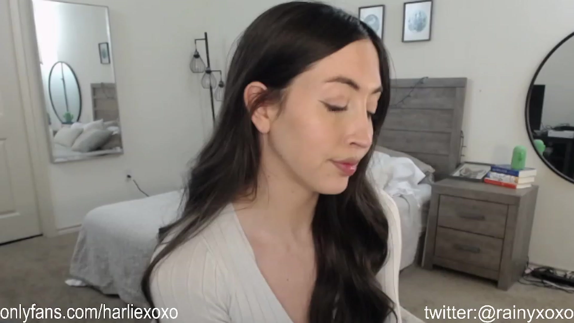 Gallery image thumbnail from SweetHarlie's myfreecams stream on, 05/05/2023, 24:27 image 20 of 20