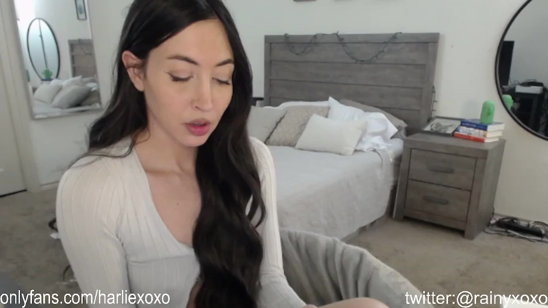 Gallery image thumbnail from SweetHarlie's myfreecams stream on, 05/05/2023, 24:27 image 19 of 20