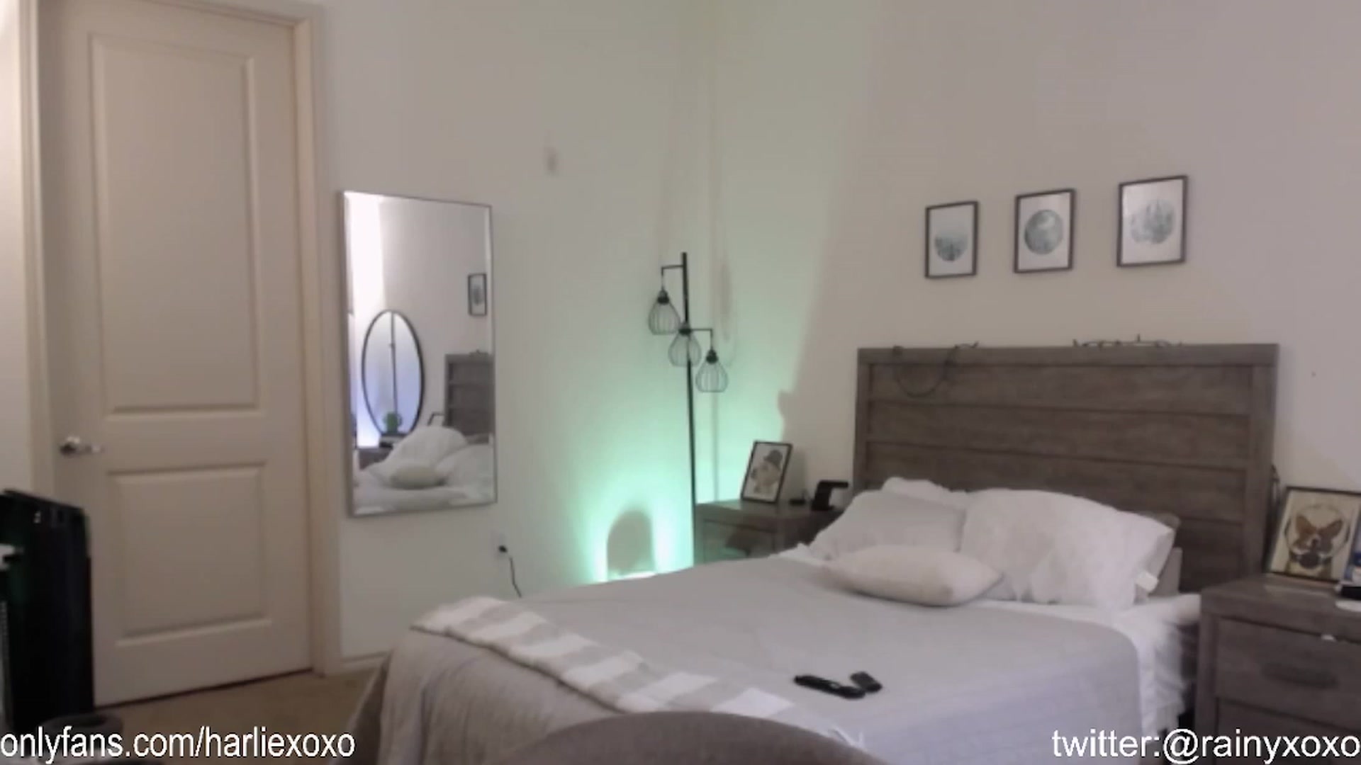 Gallery image thumbnail from SweetHarlie's myfreecams stream on, 07/31/2023, 19:26 image 11 of 20