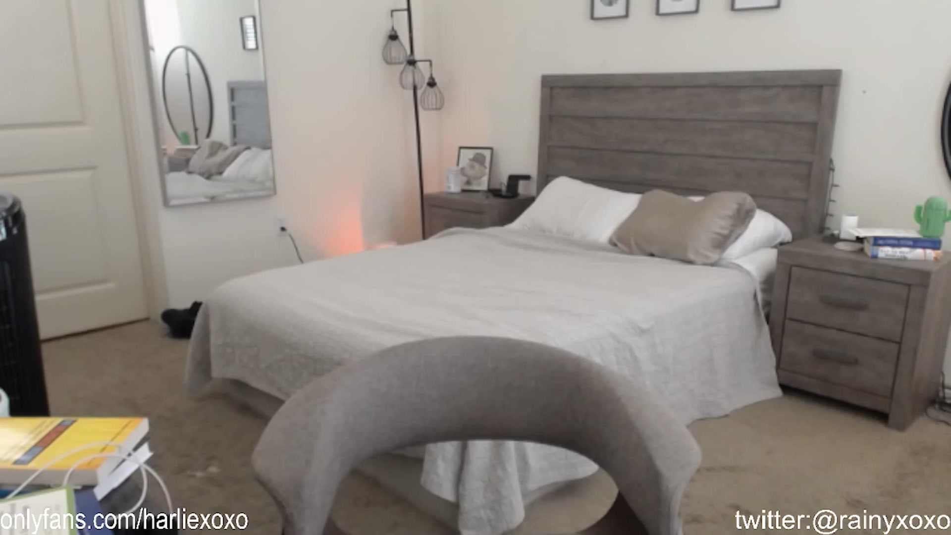 Gallery image thumbnail from SweetHarlie's myfreecams stream on, 09/28/2023, 20:07 image 14 of 20