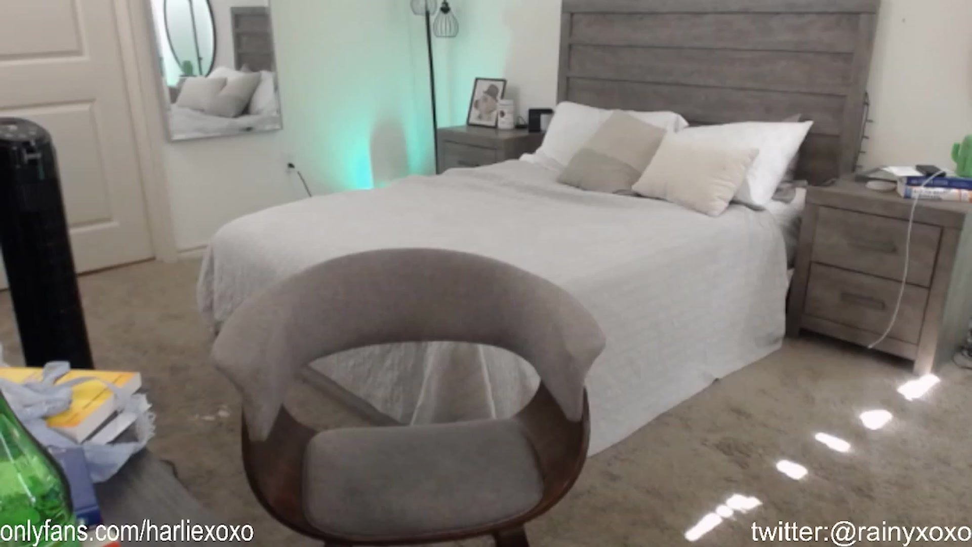 Gallery image thumbnail from SweetHarlie's myfreecams stream on, 09/30/2023, 22:01 image 15 of 20