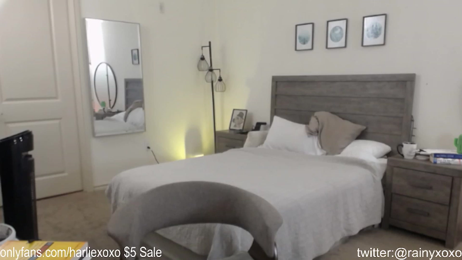 Gallery image thumbnail from SweetHarlie's myfreecams stream on, 10/02/2023, 24:59 image 3 of 20